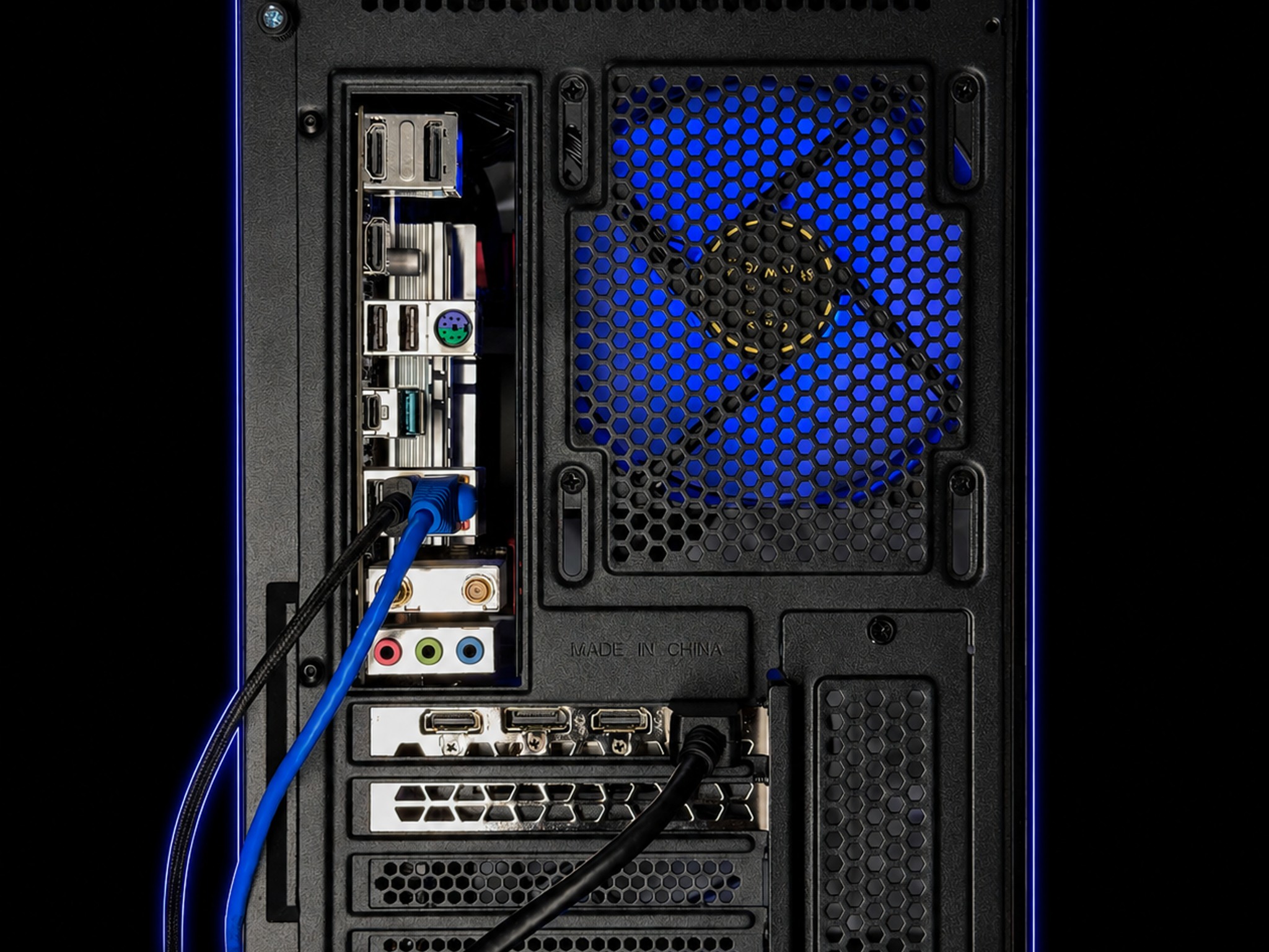 i9-10900KF / RTX 3060 / 16GB Ram / 500GB SSD / Liquid cooled computer