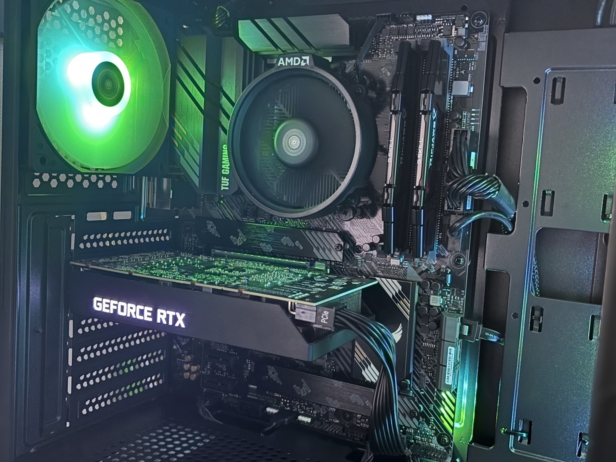 Ryzen 5 5500 | RTX 3060 12GB | 16GB RAM | 512 GB SATA SSD | Wifi/BT Built in Gaming PC