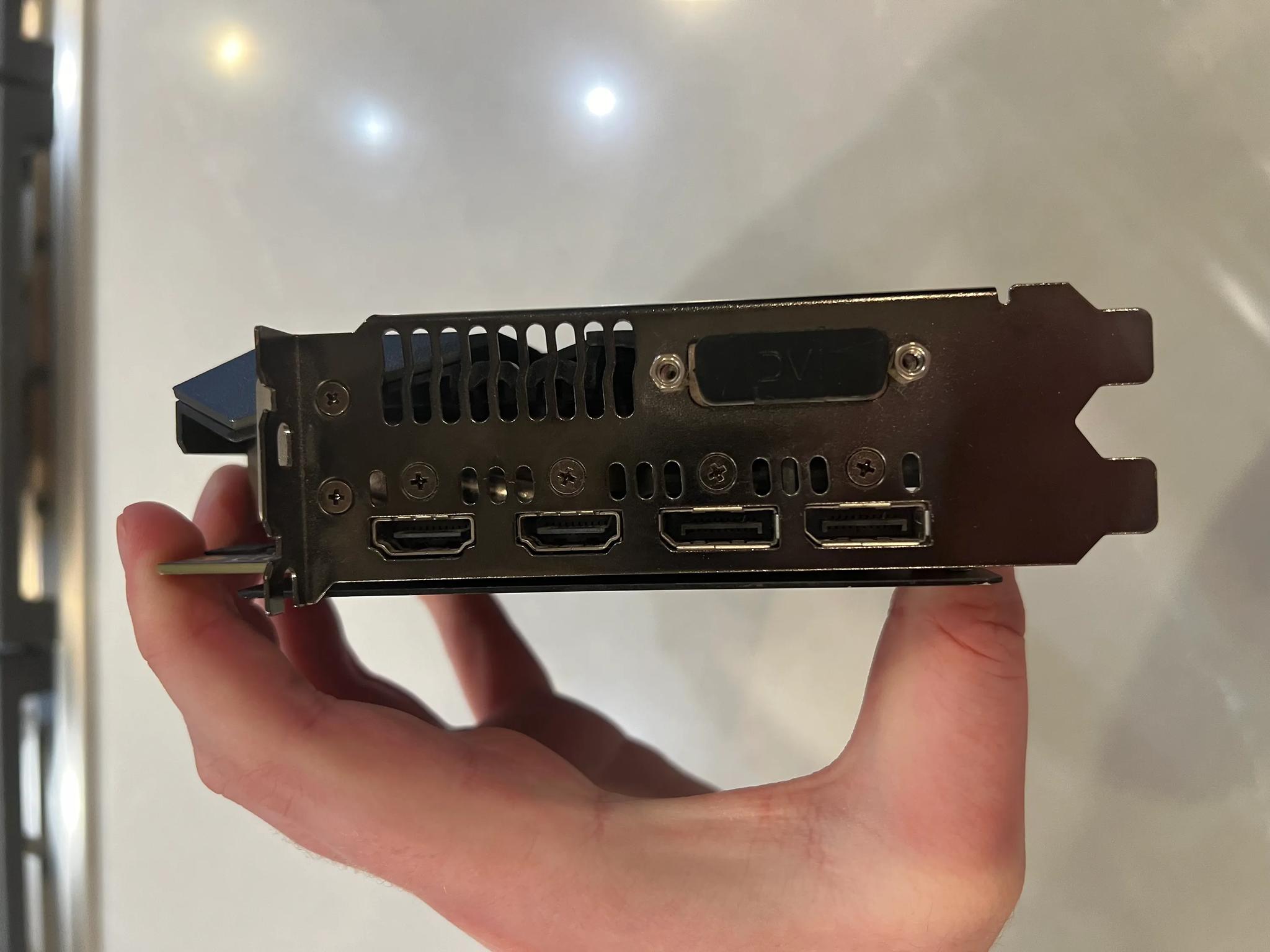 Asus Strix GTX 1070 8GB ROG STRIX - Brand New Fans