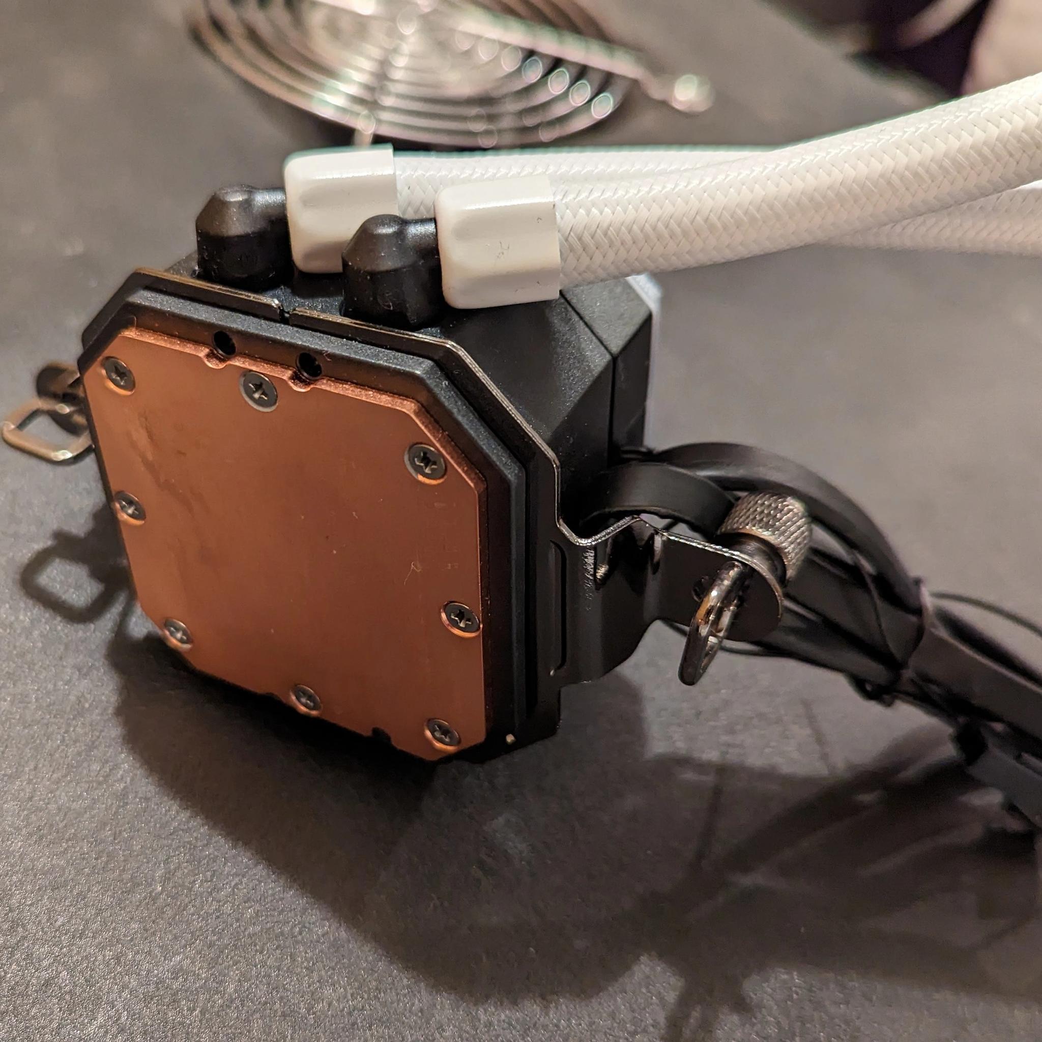 Corsair H150i ELITE CAPELLIX 360mm AIO with iCUE - White - AMD Only