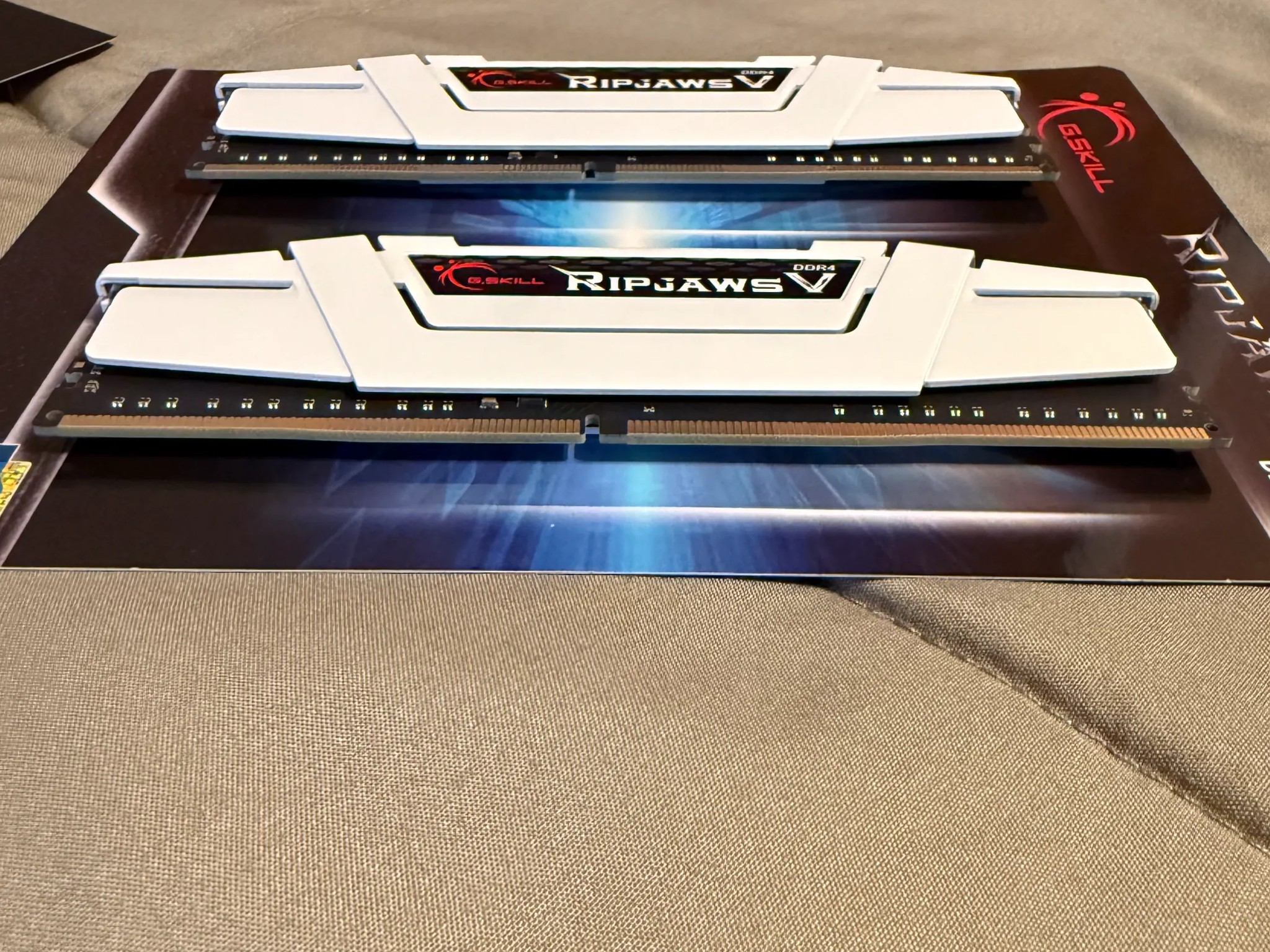 G.SKILL Ripjaws V Series DDR4 RAM 32GB (2x16GB) 3600MT/s CL18-22-22-42 1.35V - White