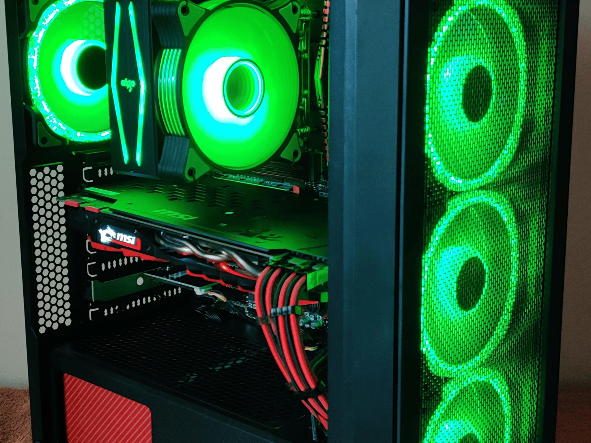 Big Red Gaming PC WIFI