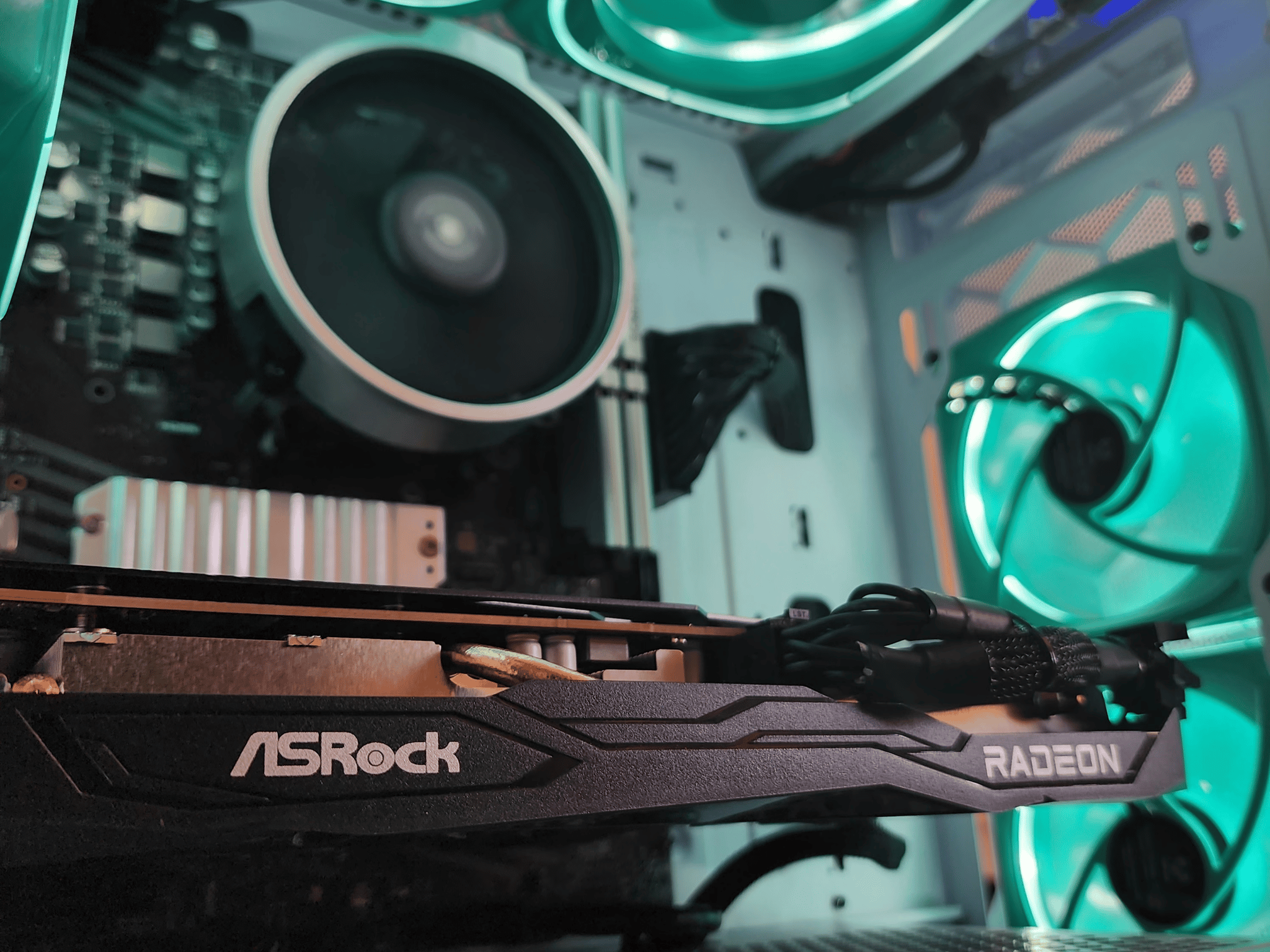 🤍👽🤍 ASRock RX 6600 //  AMD Ryzen 5 3500X // T-Create 16GB 3200MHz