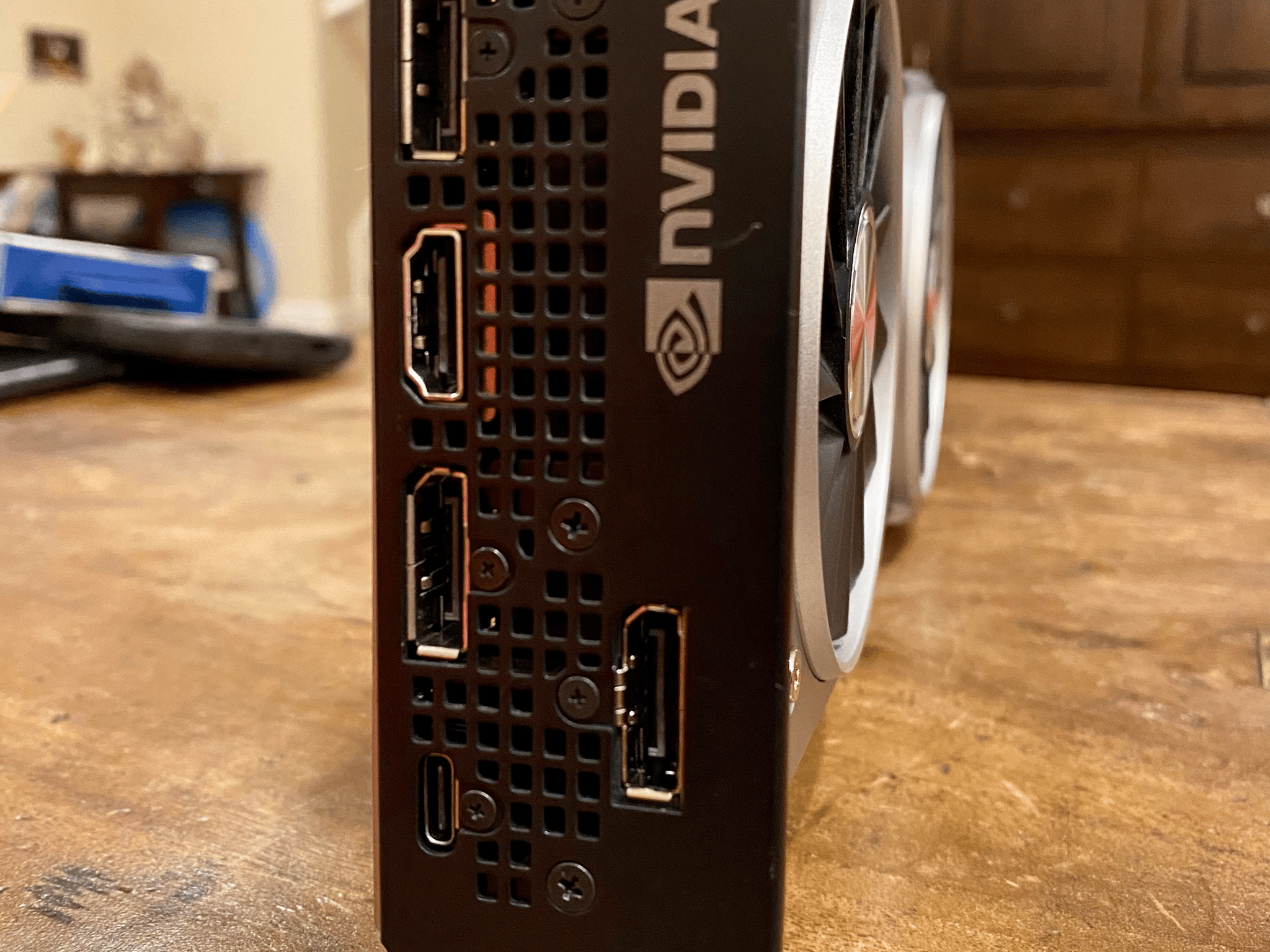 2080 Ti Founders Edition - Works Perfectly - Slight Cosmetic Blemish