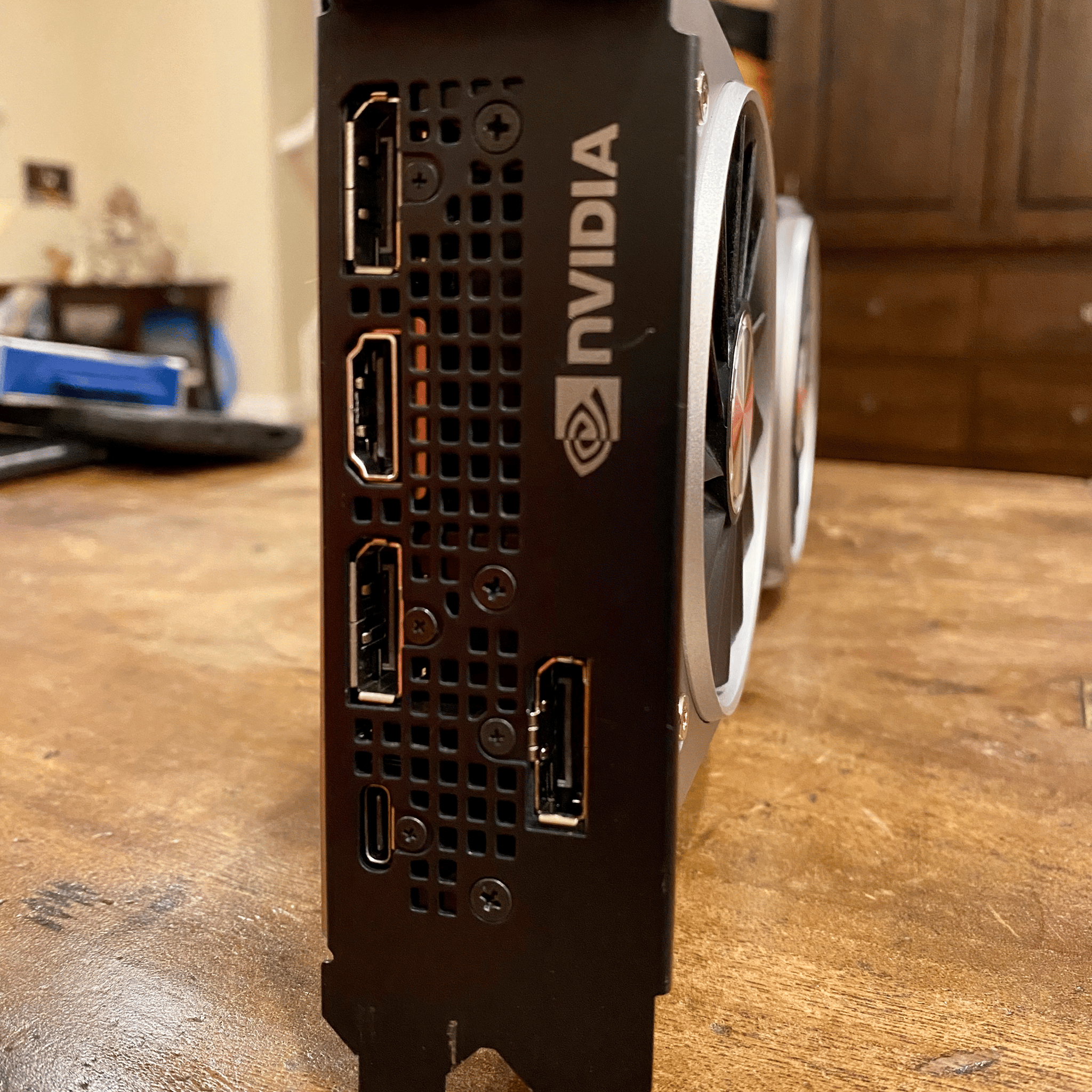 2080 Ti Founders Edition - Works Perfectly - Slight Cosmetic Blemish