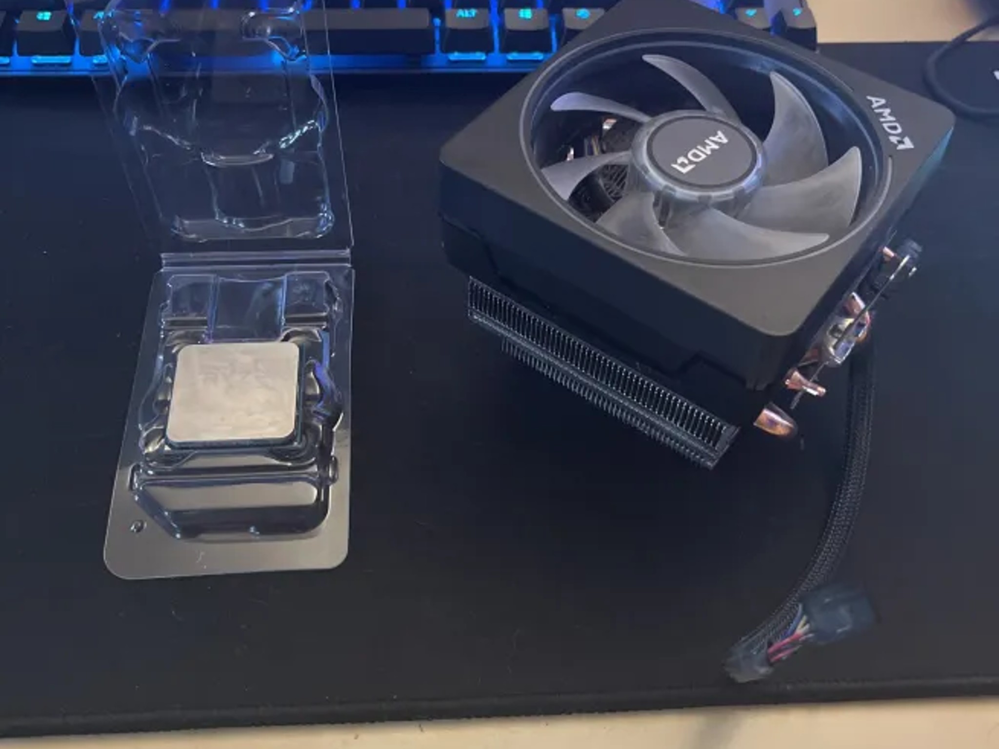 Ryzen 7 2700x w/ Wraith Prism Cooler