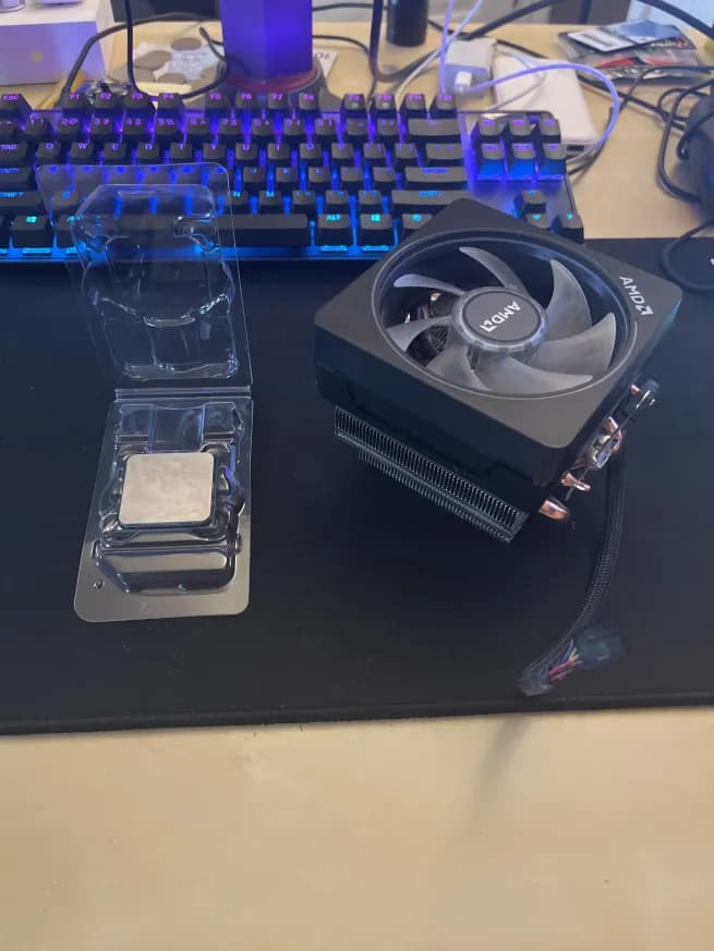 Ryzen 7 2700x w/ Wraith Prism Cooler
