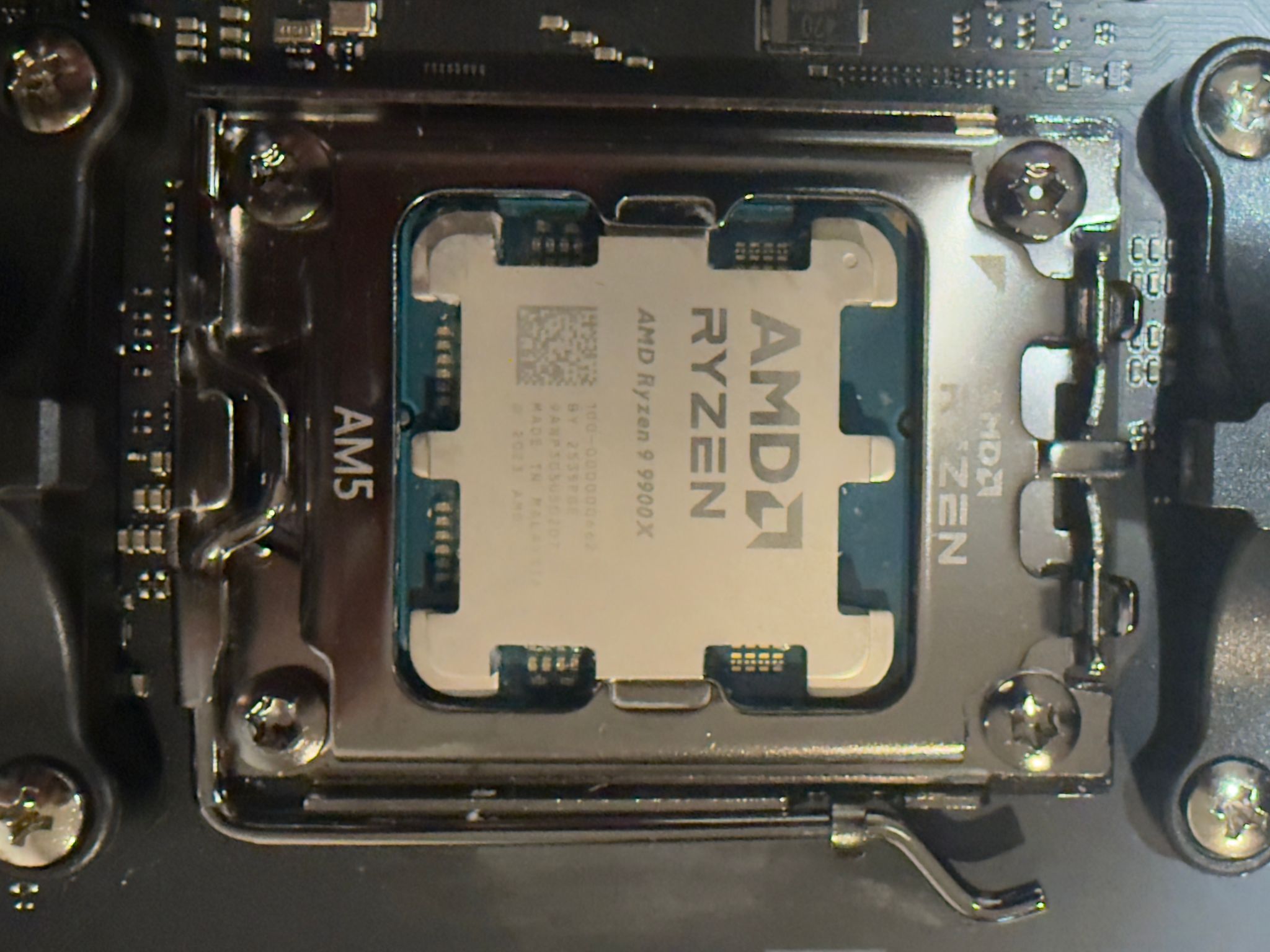 AMD Ryzen 9 9900X 12-Core CPU + ASUS ROG Crosshair X870E Hero AM5 Mobo Bundle