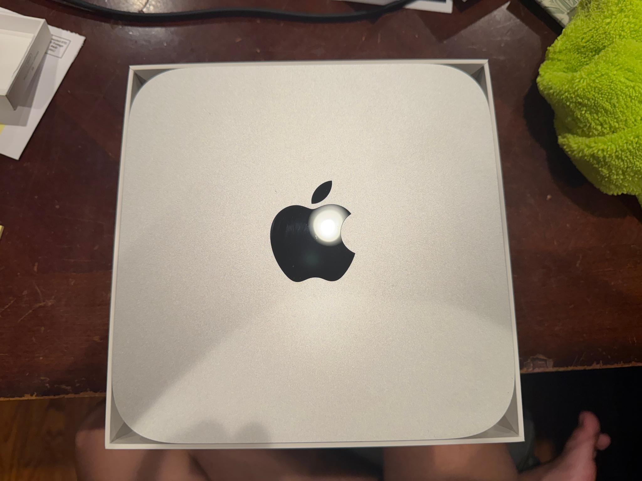 M2 Mac mini - 8GB ram 512gb Storage