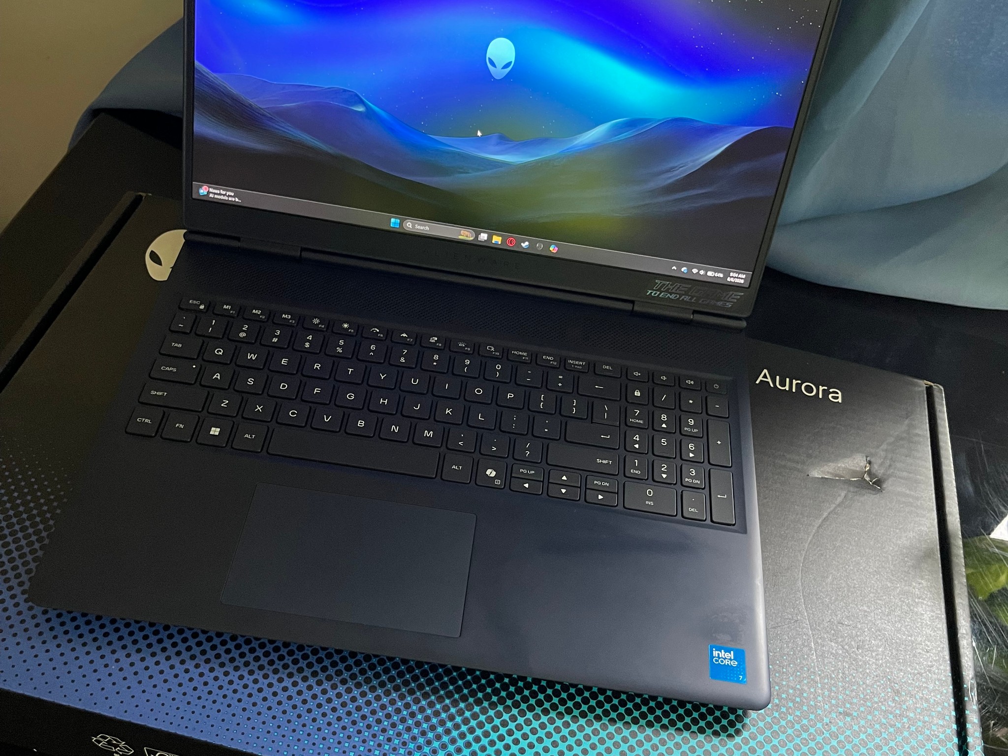 🛸👽Alienware Aurora 16 Gaming laptop/ RTX 5060/ I7 240h/ 16gb DDR5/ 1Tb. READ