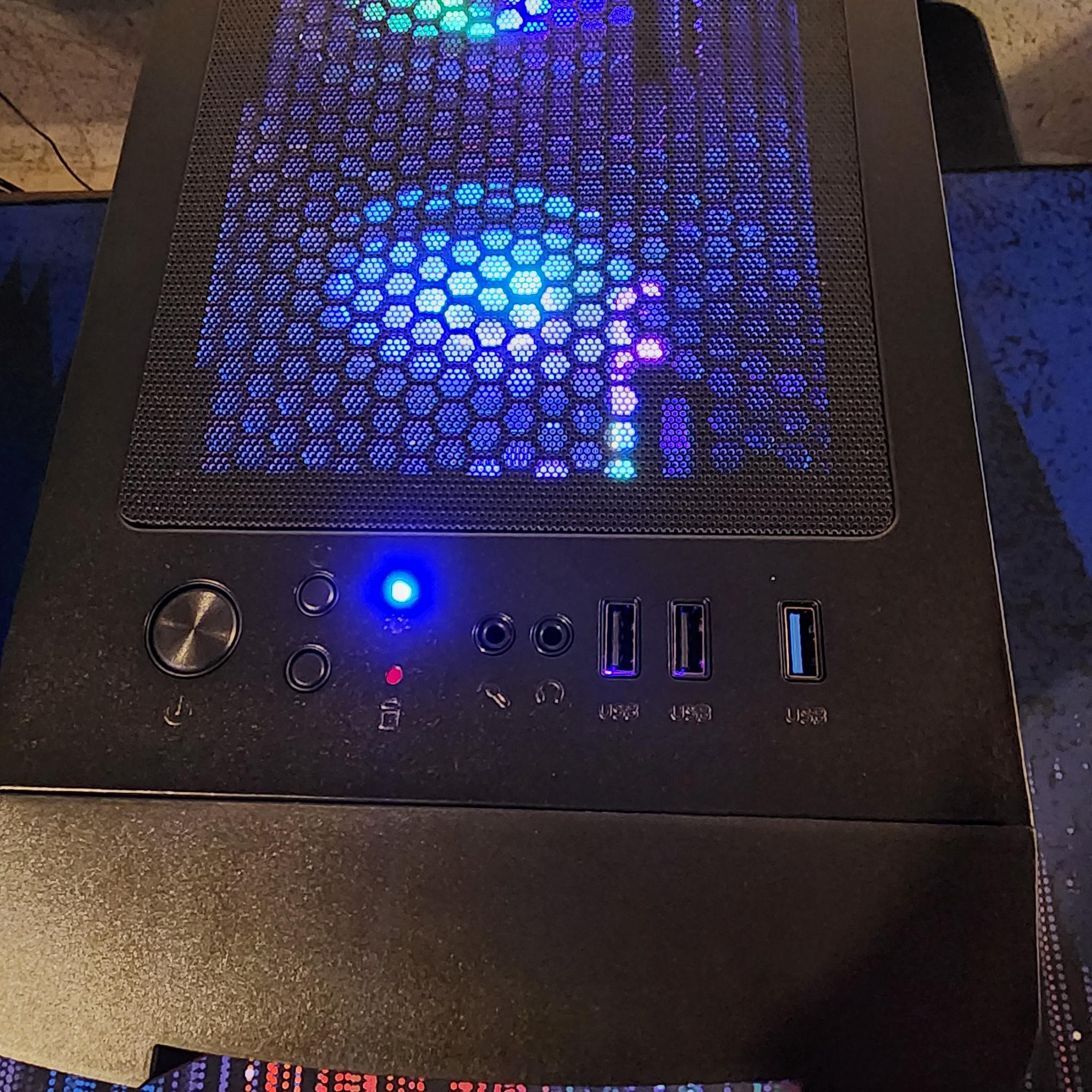 RX 6600 / i5-12600KF / 32GB RAM - Custom 1080p Gaming PC