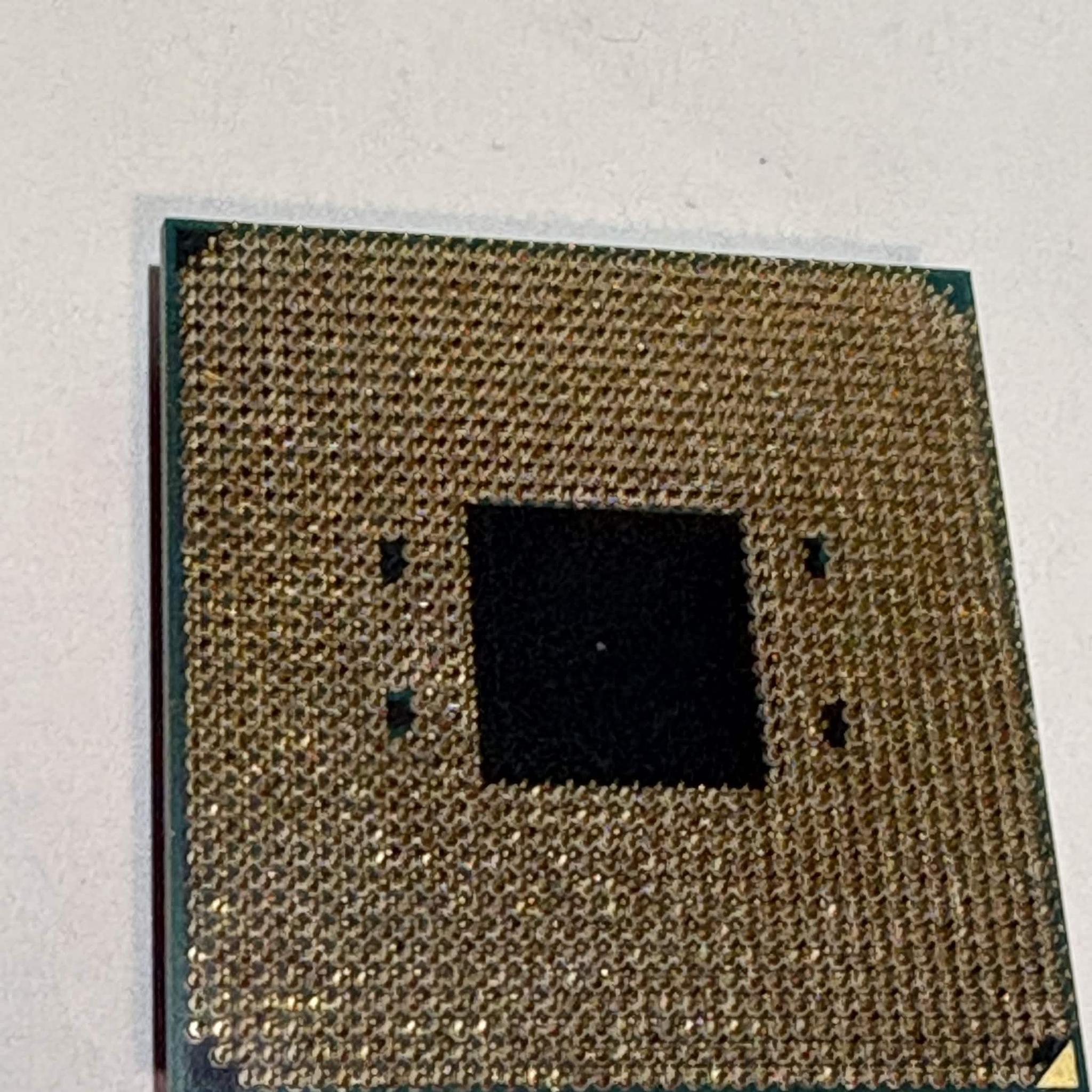 AMD Ryzen 7 2700X