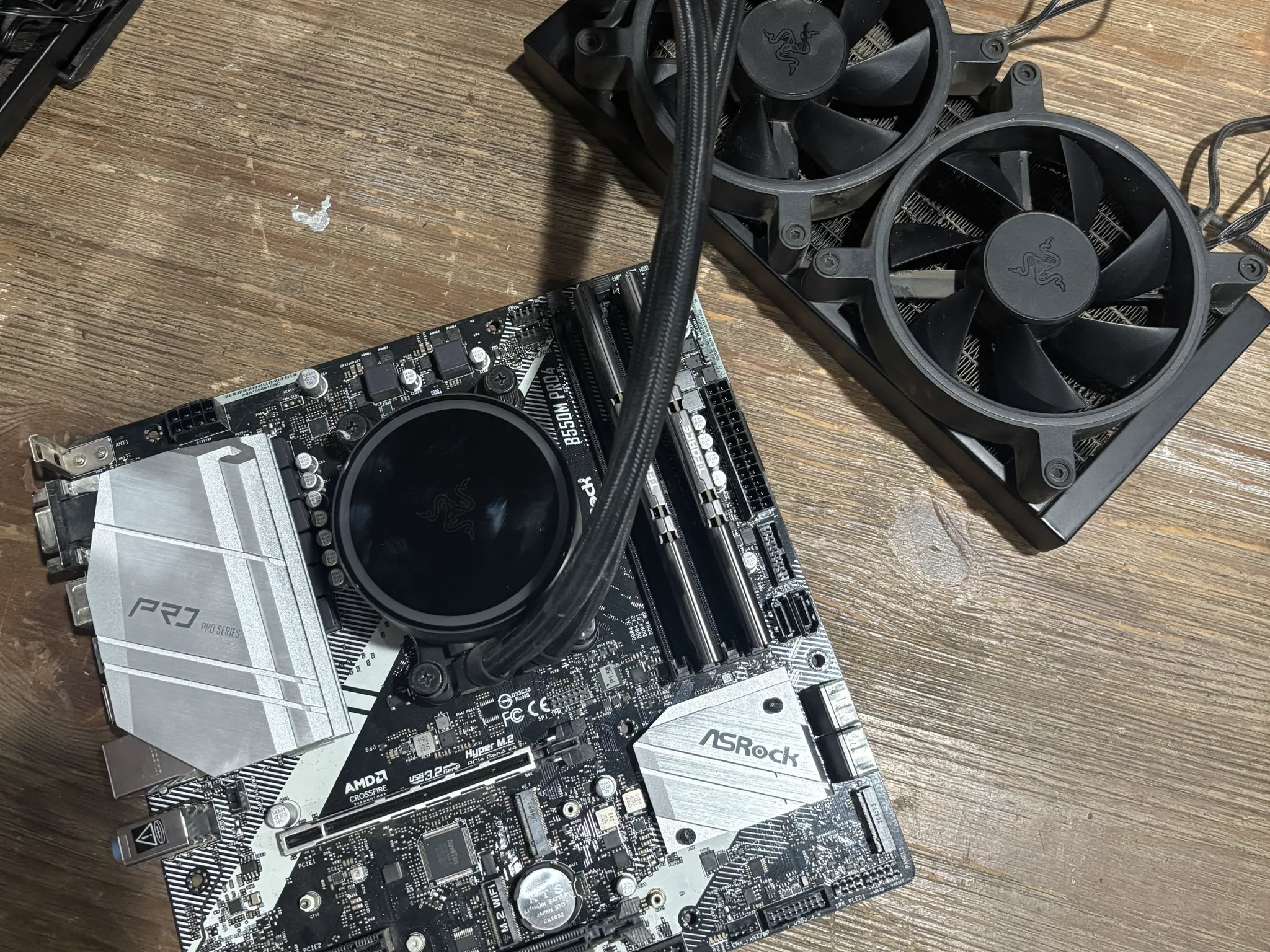 BUNDLE! Ryzen 7 5800XT | AsRock B550M Pro4 mATX | 32GB TeamGroup Vulcan Z 3600 | Razer Hanbo 240 AIO