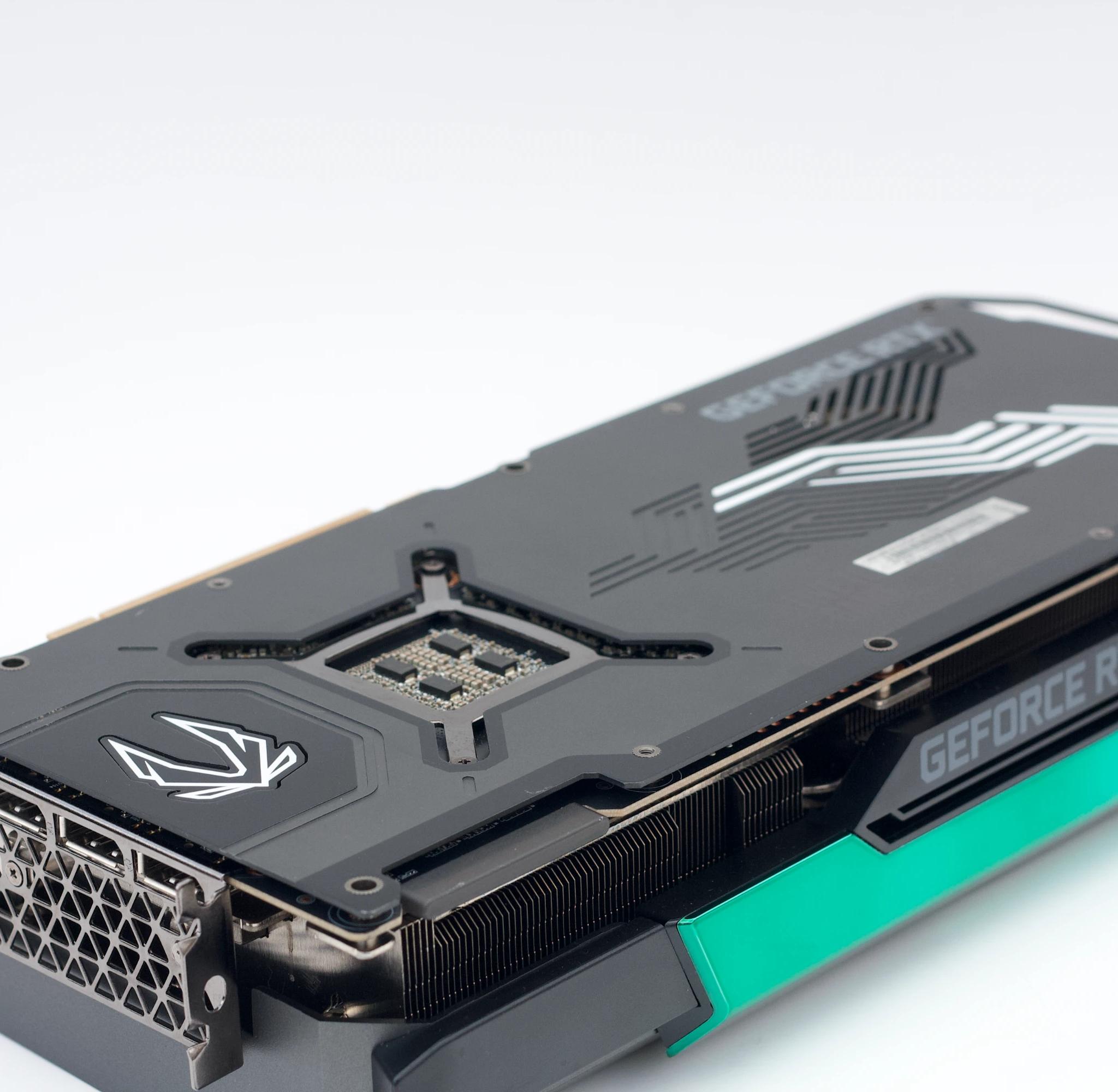 ZOTAC Gaming RTX 3090 Ti AMP Extreme Holo 24GB GDDR6X — Excellent