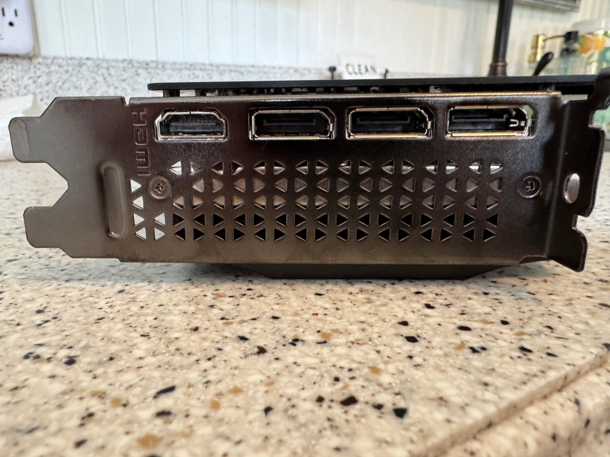 PNY VERTO GeForce RTX 5070