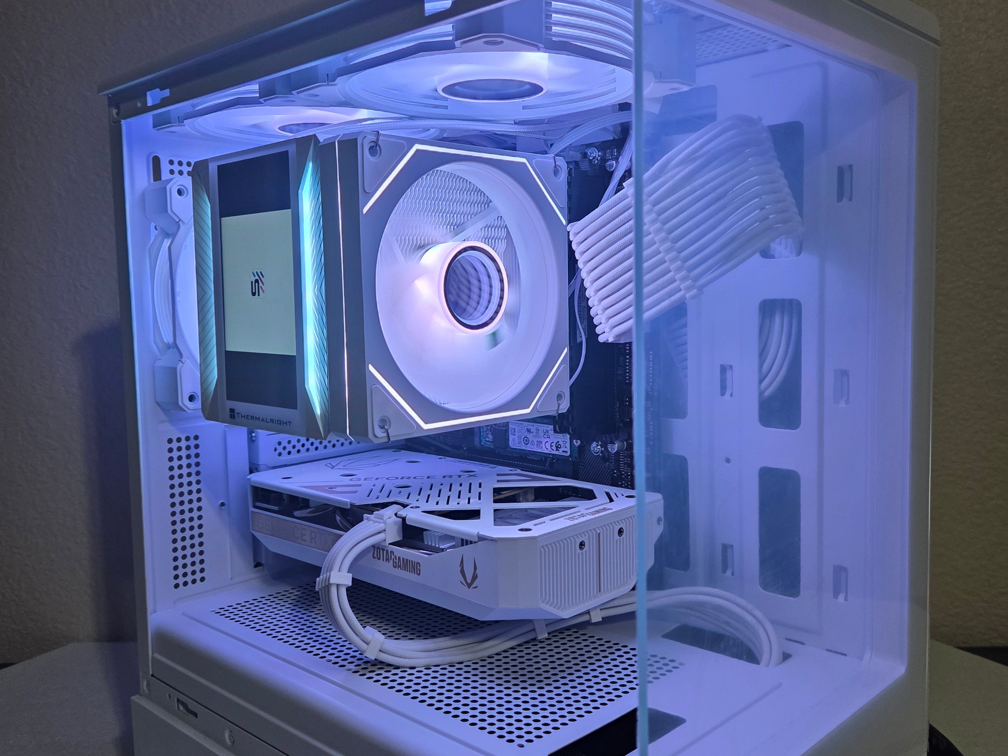 Orion Frost | White RTX 5060 Gaming PC ❄️🔥🤍⛄