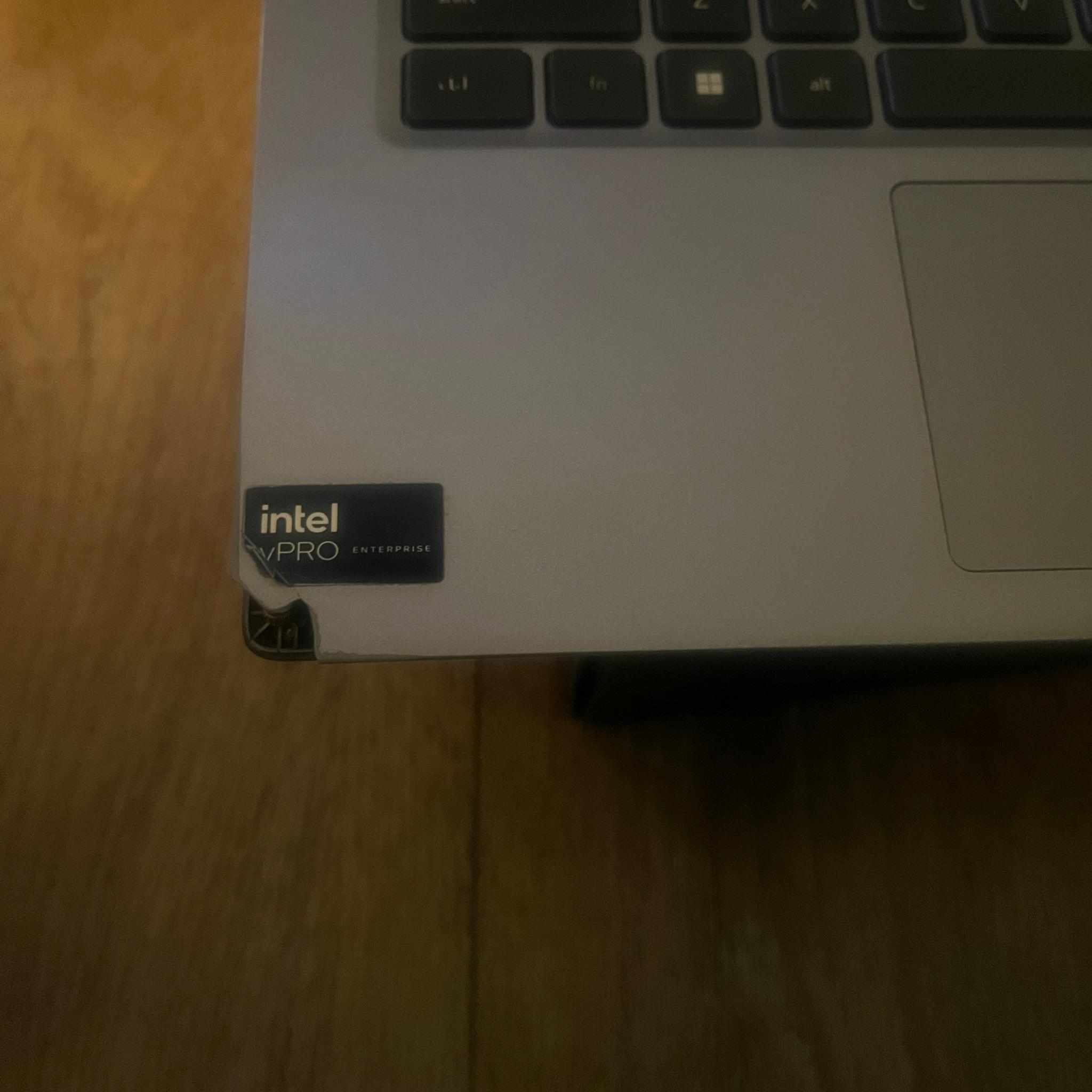 Dell Precision 3490 Core Ultra 7 165H 16GB/512GB
