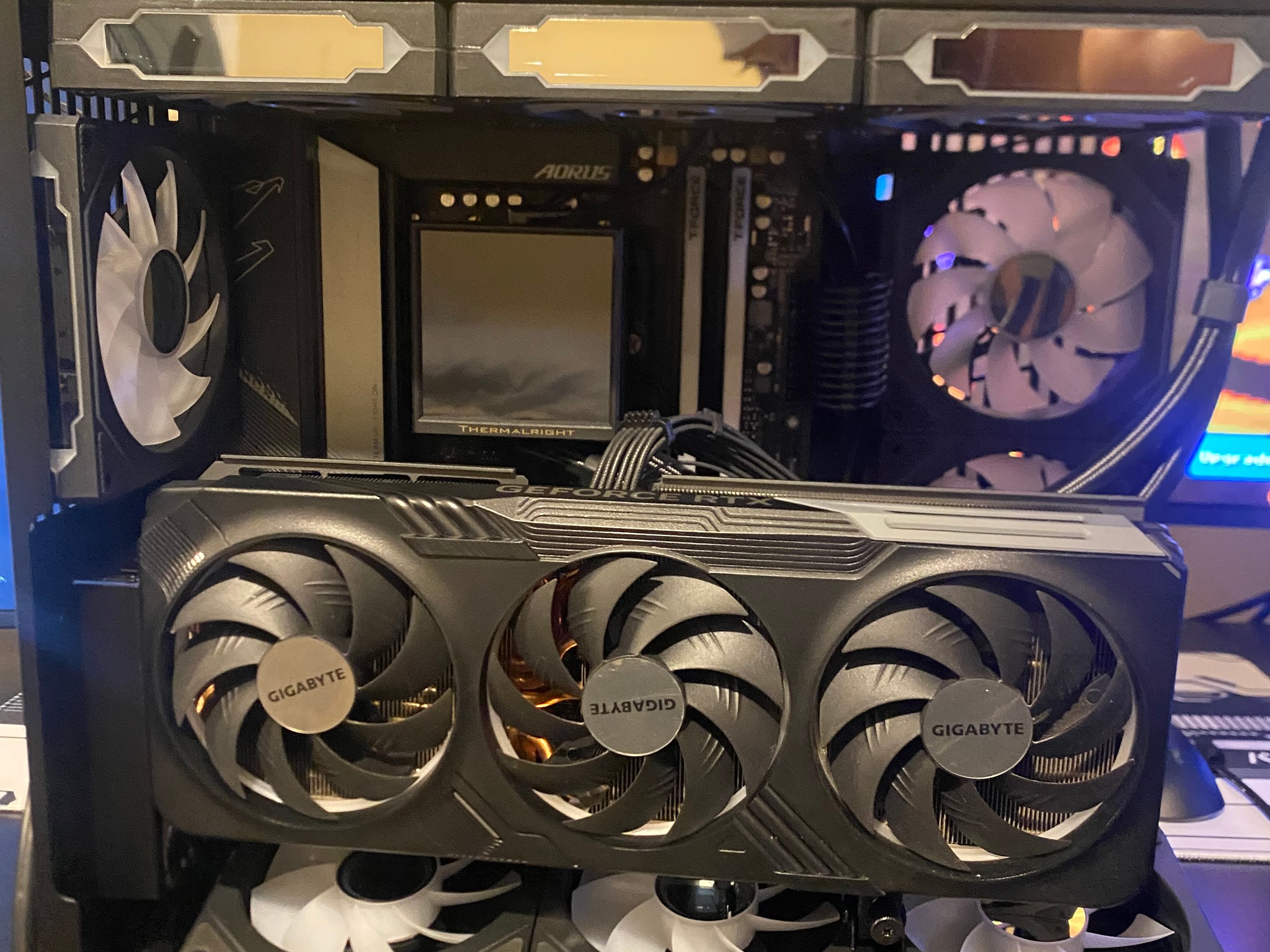 LITTLE TITAN GAMING PC | AMD RYZEN 7 7800X3D | NVIDIA RTX 4070 Ti | 32GB DDR5 | 1TB