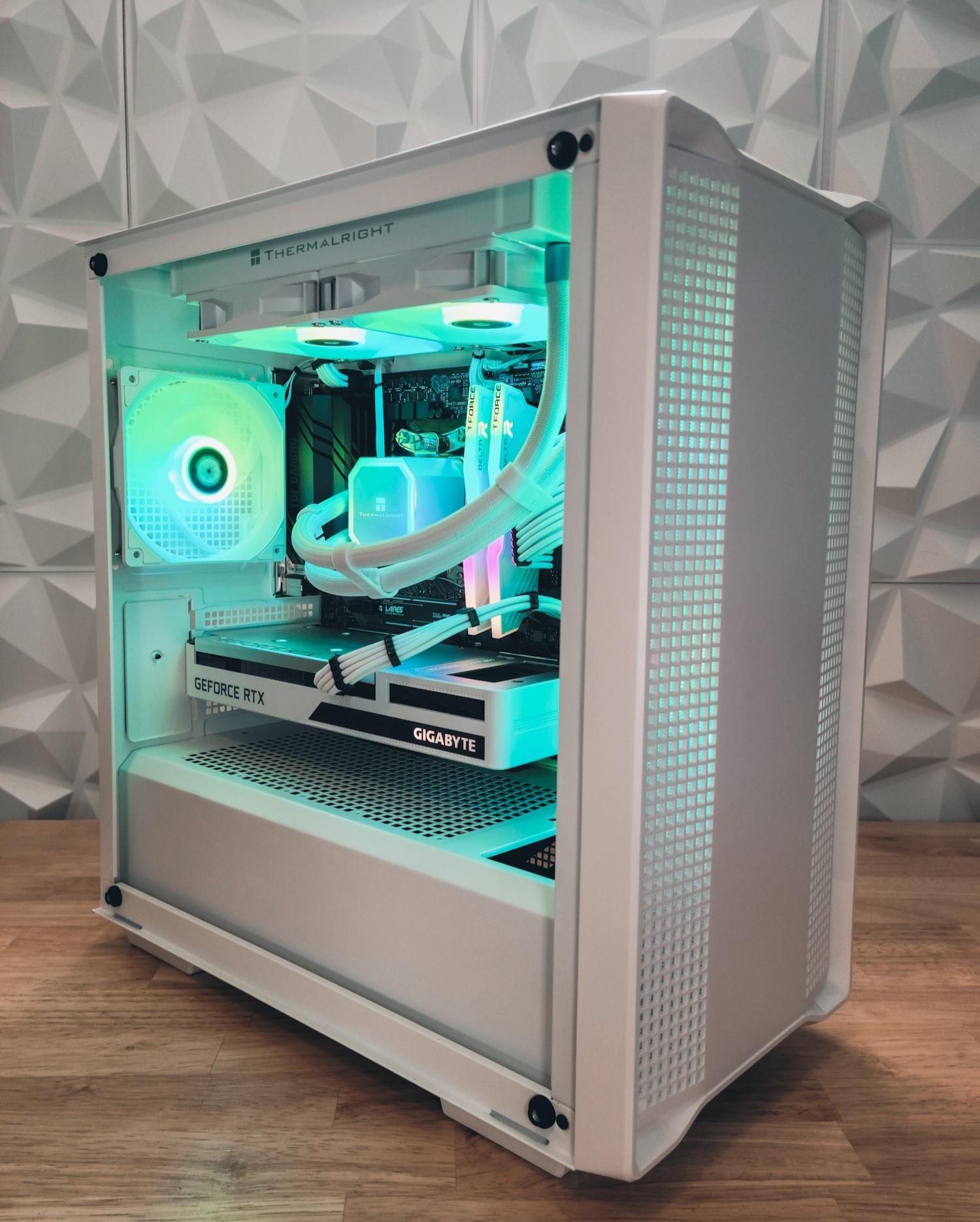 ❄️ArcticRay❄️ Ryzen 5 | RTX 3060 12GB | 32GB Ram | 1TB NVME | ARGB | Win 11 PRO