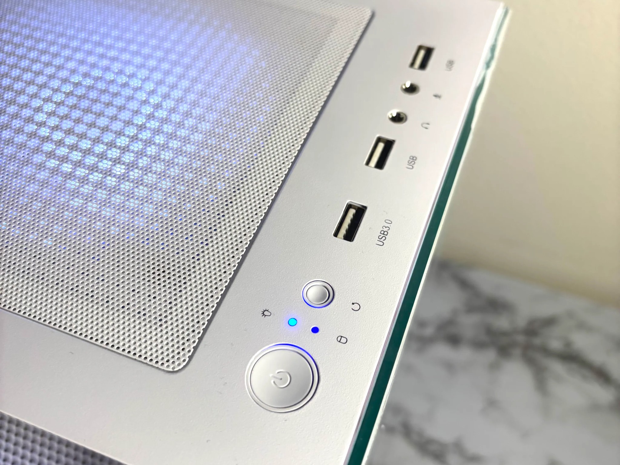 ⚪️⚪️ | Ryzen 5 2600 + GTX 1070 8GB | 16GB | WiFi INCLUDED