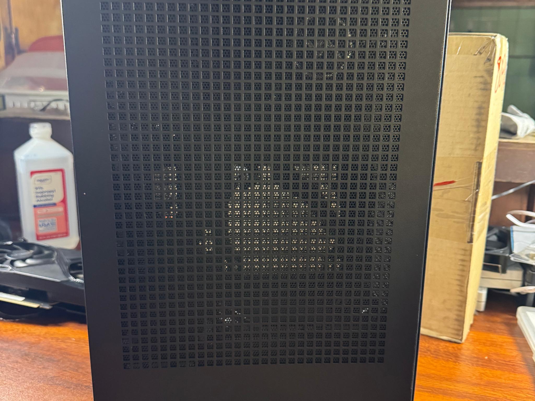 HYTE Revolt 3 (Black - Mesh) - Image 3