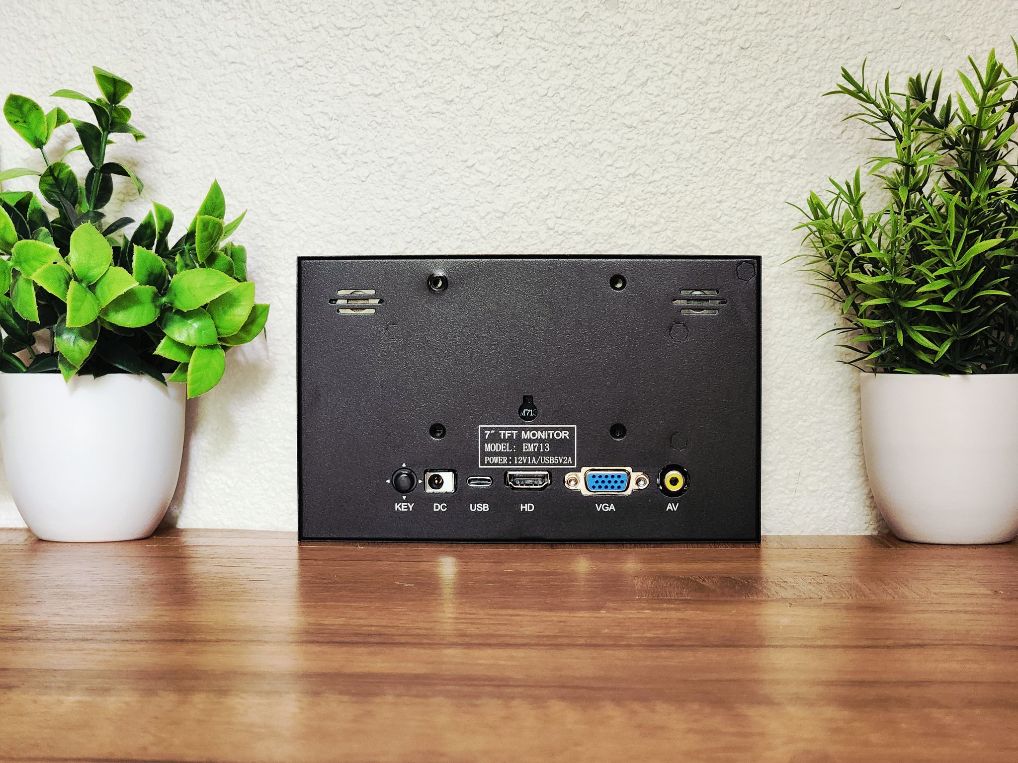 7 Inch Mini Monitor | HDMI | Built in Speakers | VGA
