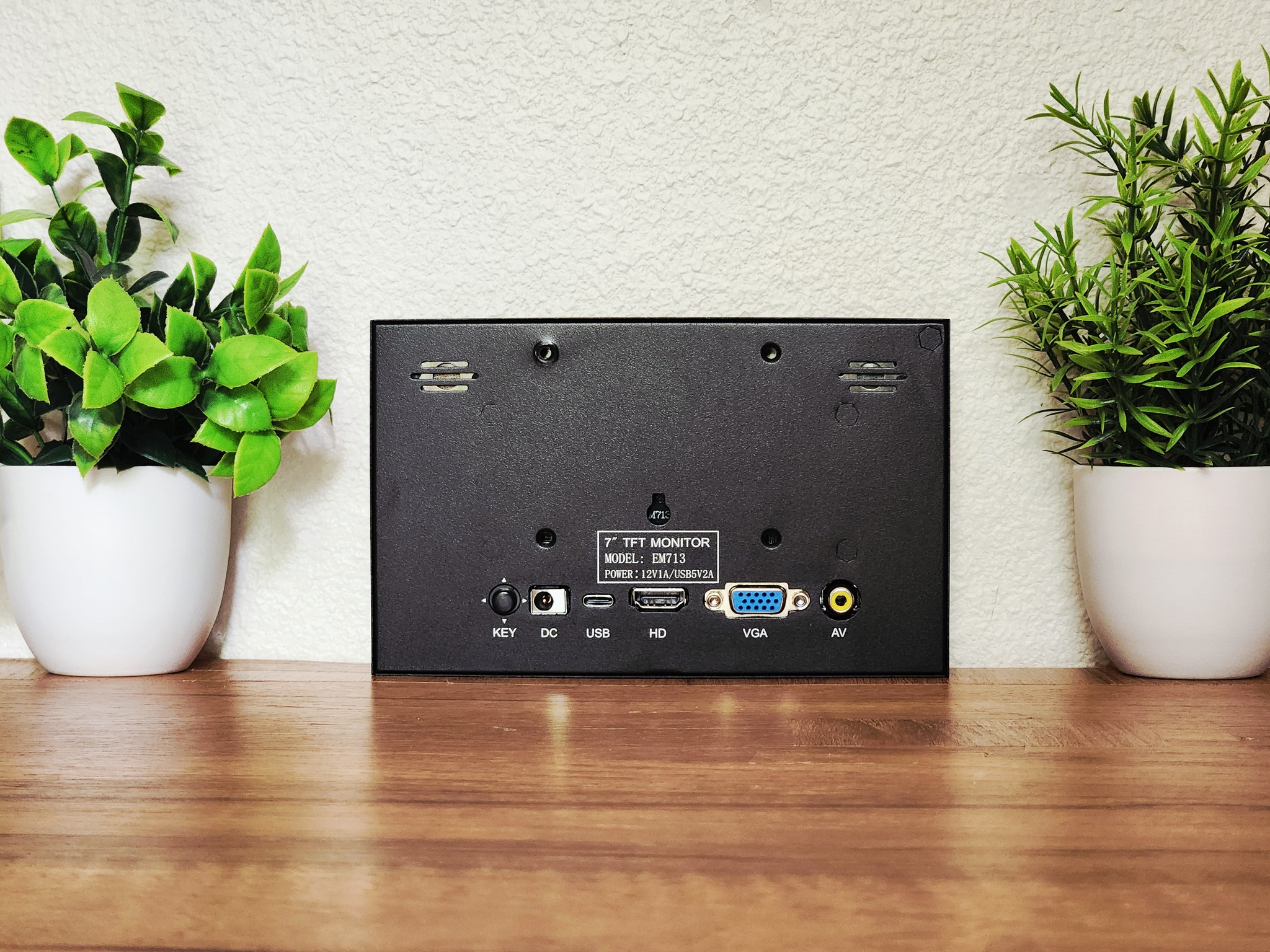 7 Inch Mini Monitor | HDMI | Built in Speakers | VGA