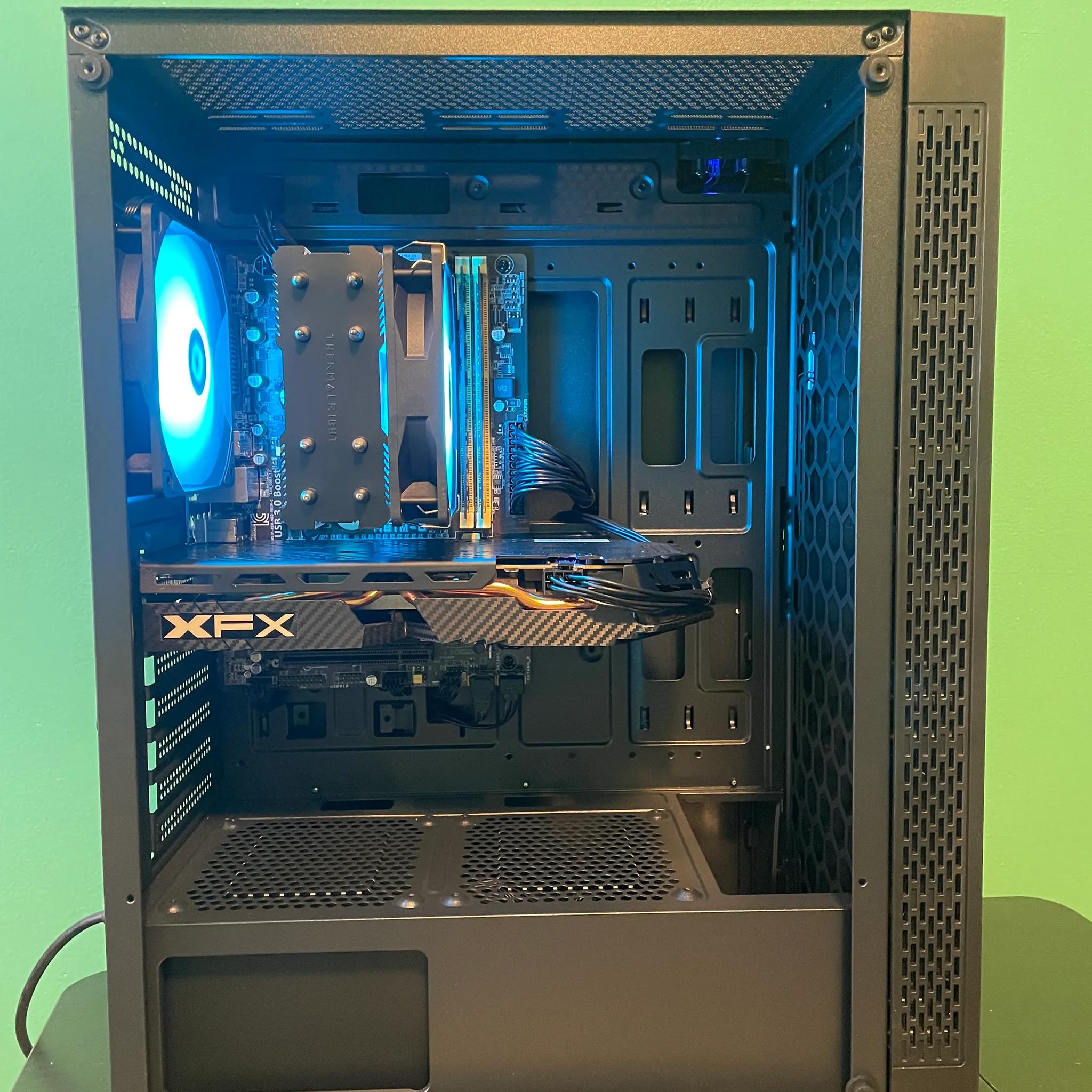 !ILLUSION! Glass Gaming PC | Intel i5 / Amd RX580 / 8GB / 600GB Win 10 Pro WiFi