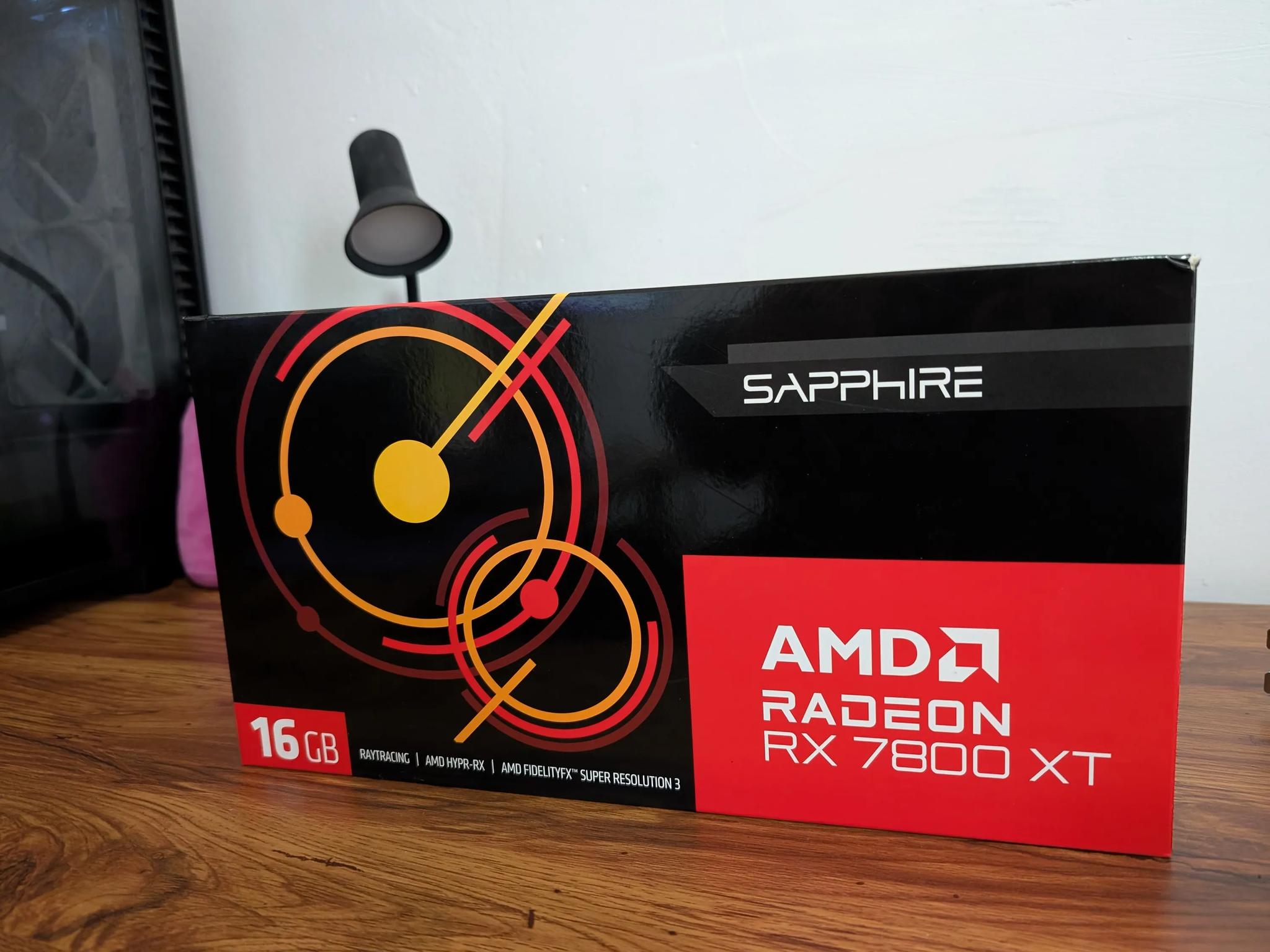 Sapphire Radeon RX 7800 XT (Reference Cooler)