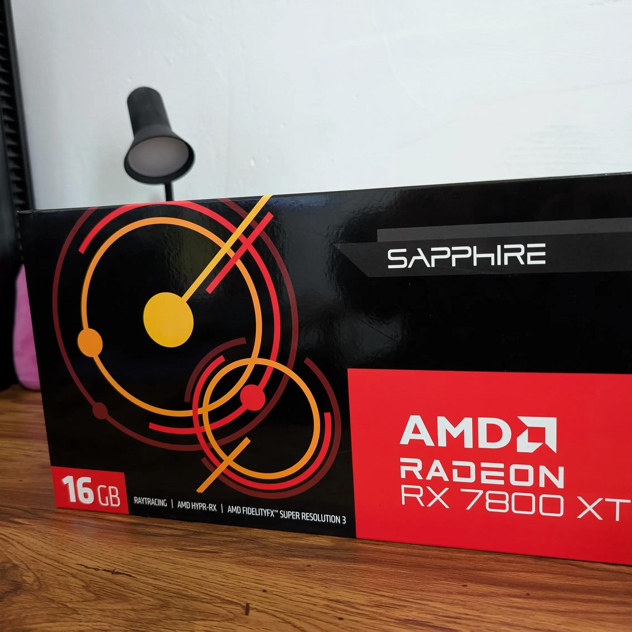 Sapphire Radeon RX 7800 XT (Reference Cooler)
