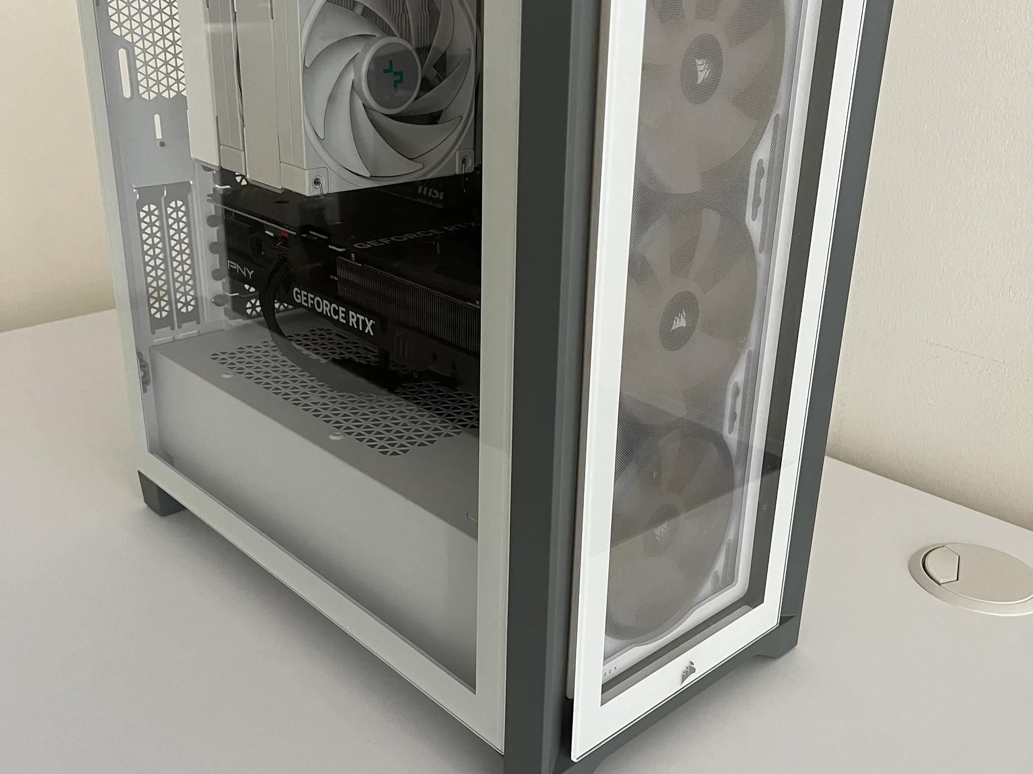 Gaming PC, White, Good Condition