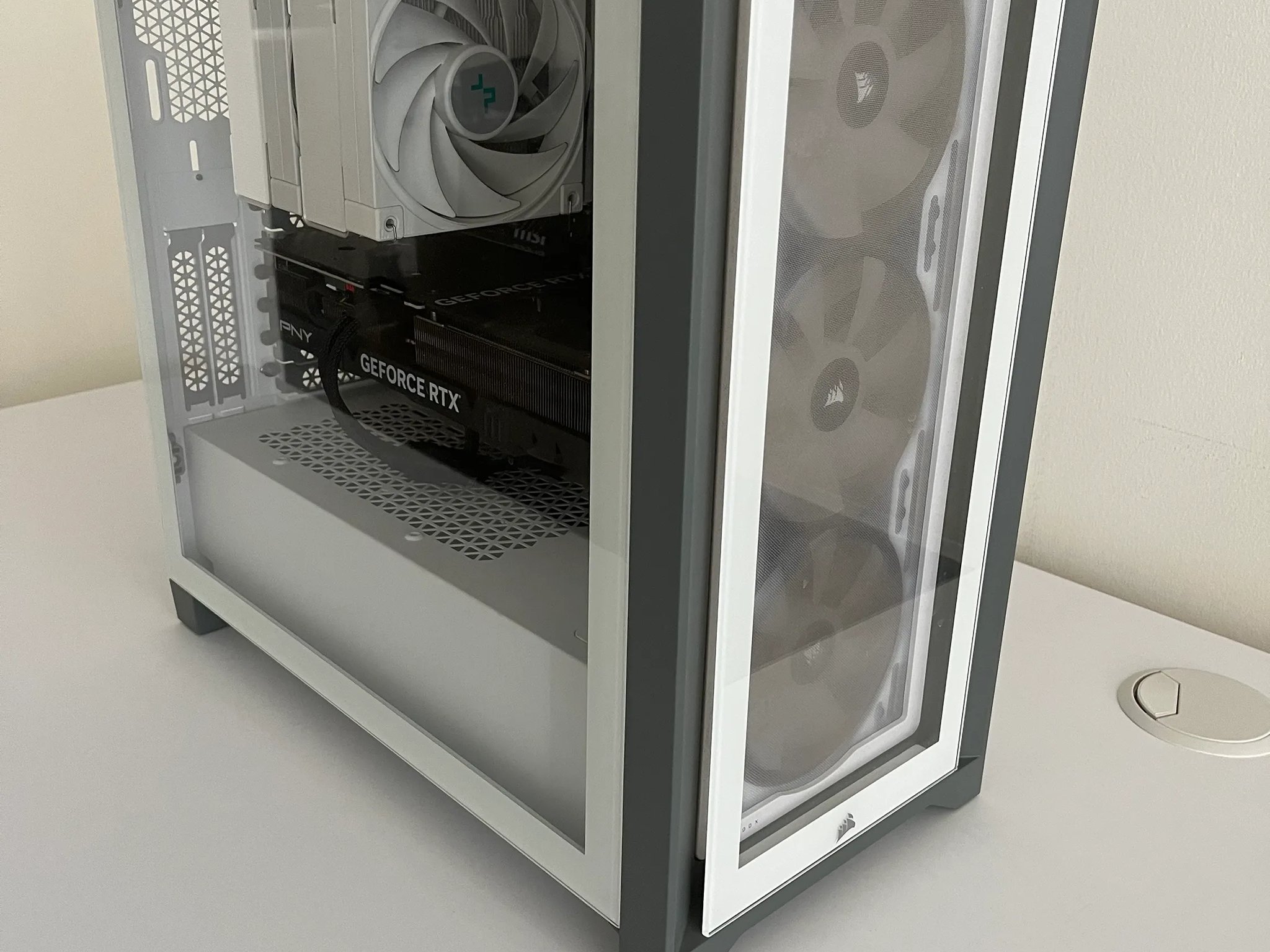 Gaming PC, White, Good Condition
