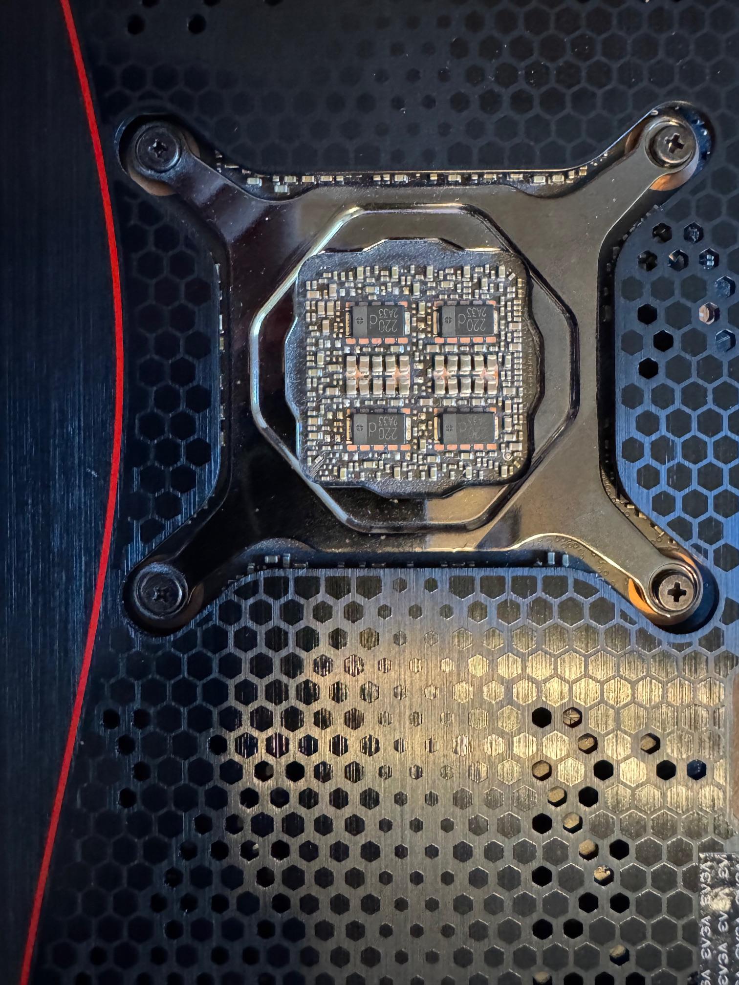 EVGA GeForce RTX 3090 FTW3 ULTRA GAMING