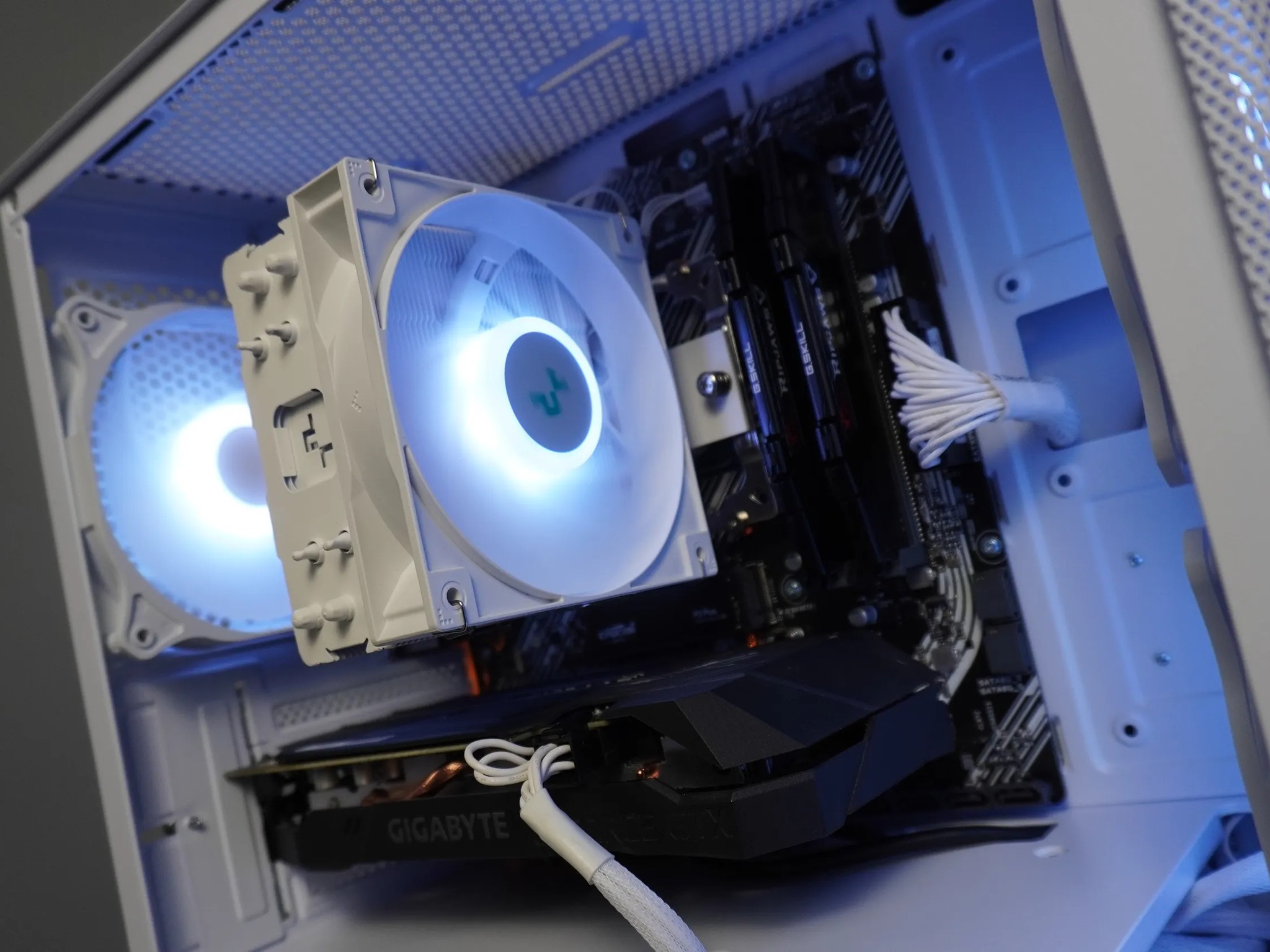 🤍CLEAN WHITE🤍 1080p Value PC 💚GTX 1660 6GB 🧡Ryzen 5 2600 6 Cores | 16GB RAM | 1TB NVME