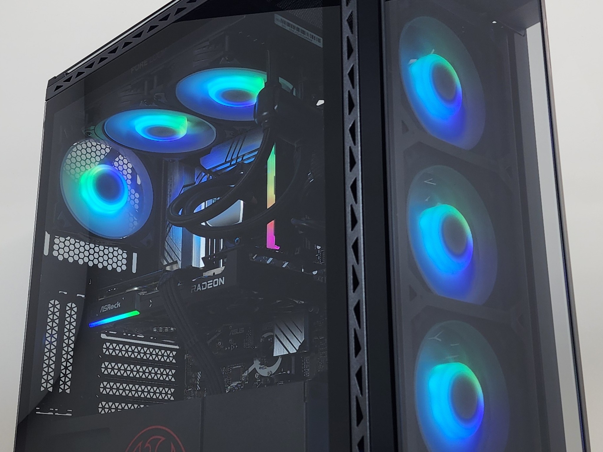 Gaming PC i5-14400F 16GB RAM 1TB SSD RX 9060 XT 16GB Windows 11 Computer
