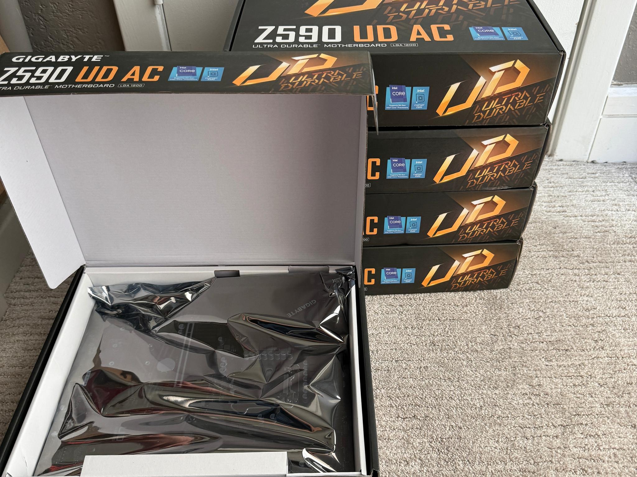 [5] Z590 UD AC LGA1200 Gigabyte Motherboards