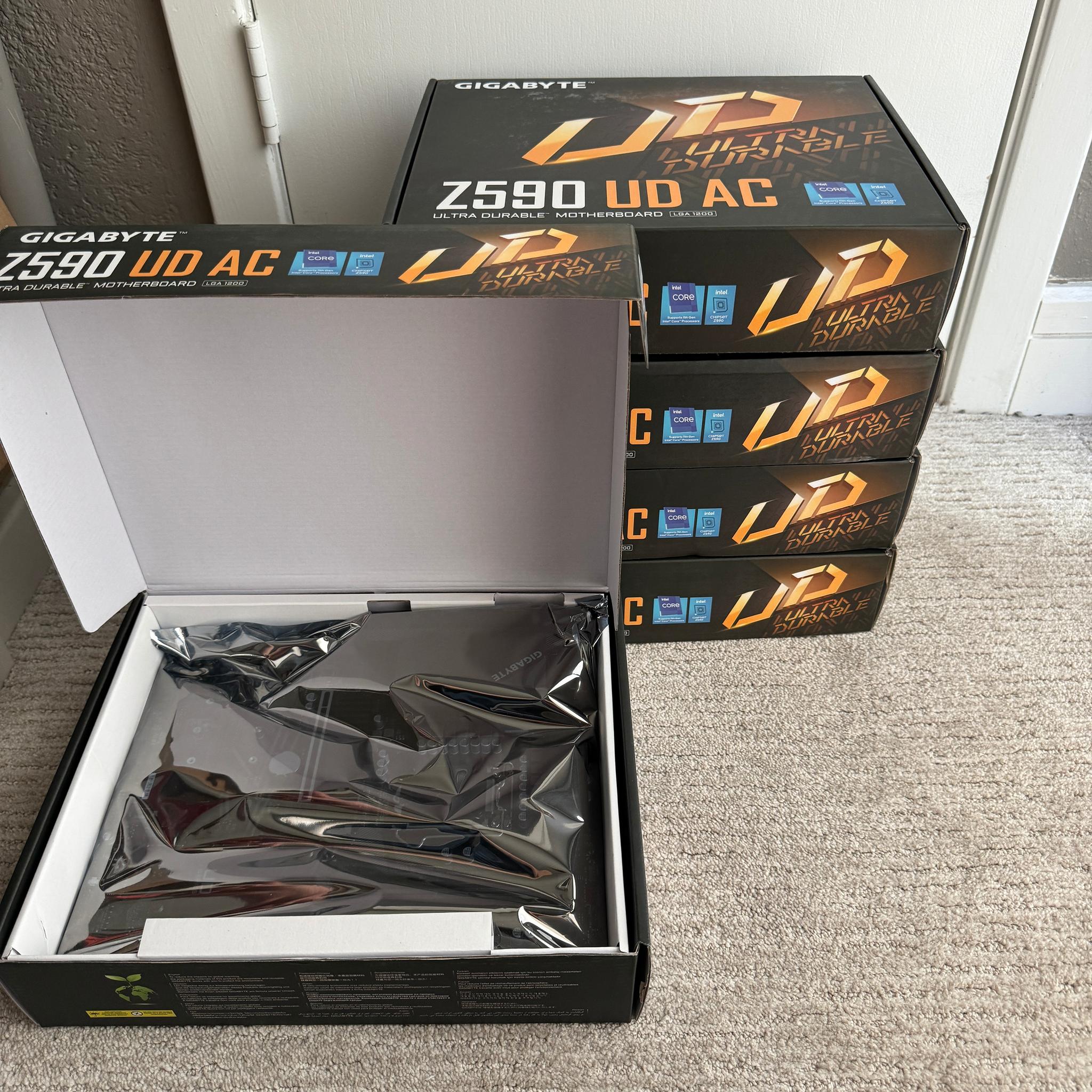 [5] Z590 UD AC LGA1200 Gigabyte Motherboards