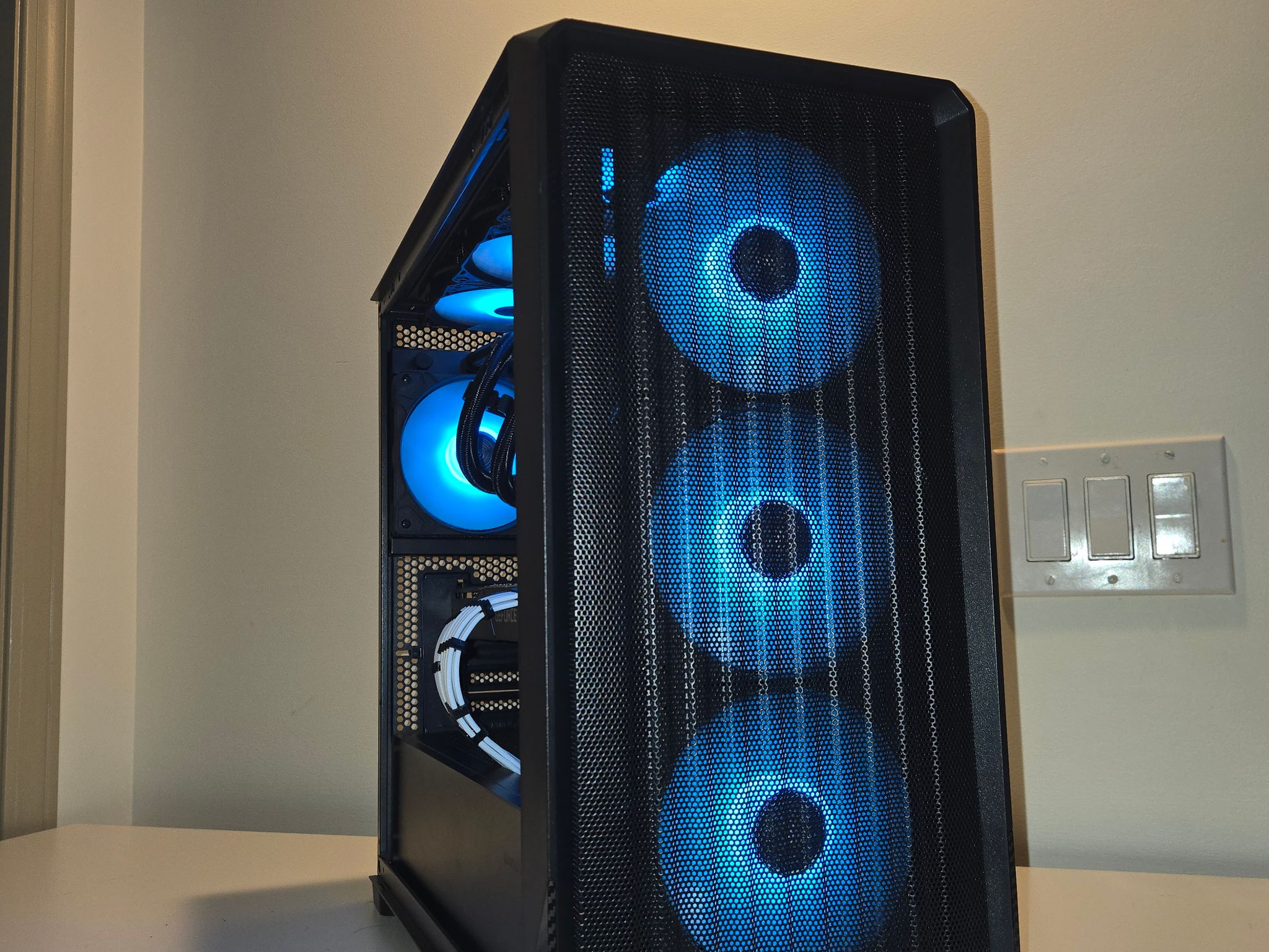RTX 2080 Ti 11gb Vram | i7 11700F | 16gb DDR4 | 1.2 Storage