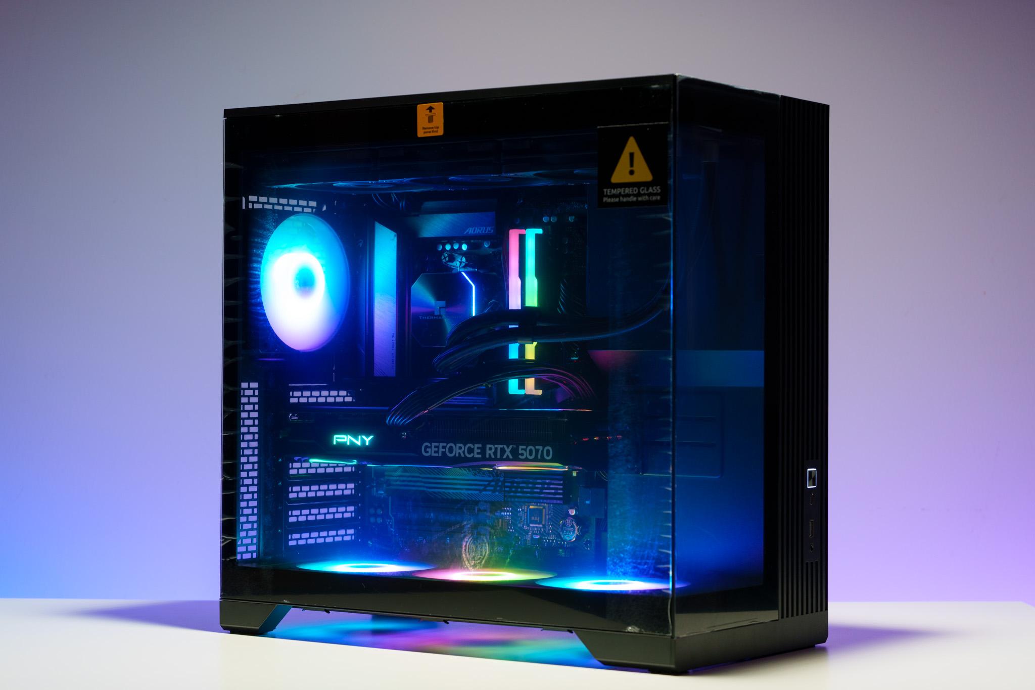RTX 5070 + Ryzen 9 7900X Gaming PC | 32GB DDR5-6000 CL30 | 1TB Gen4 | 360mm AIO | 750W Gold