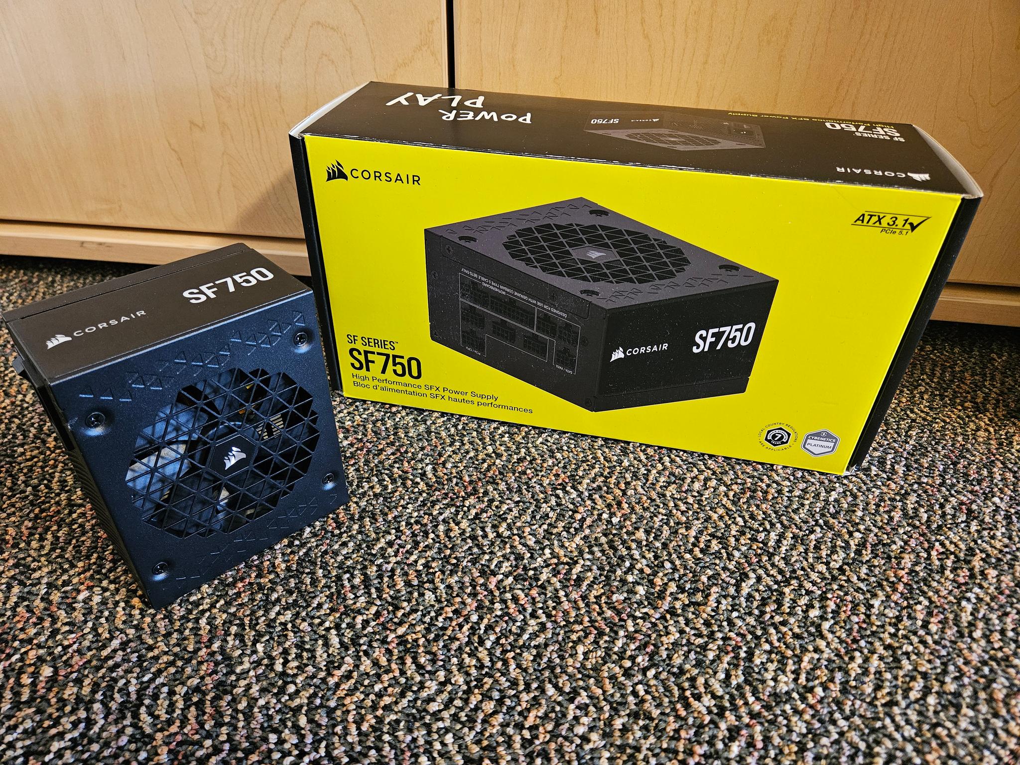 Corsair SF750W 80 PLUS® Platinum Power Supply