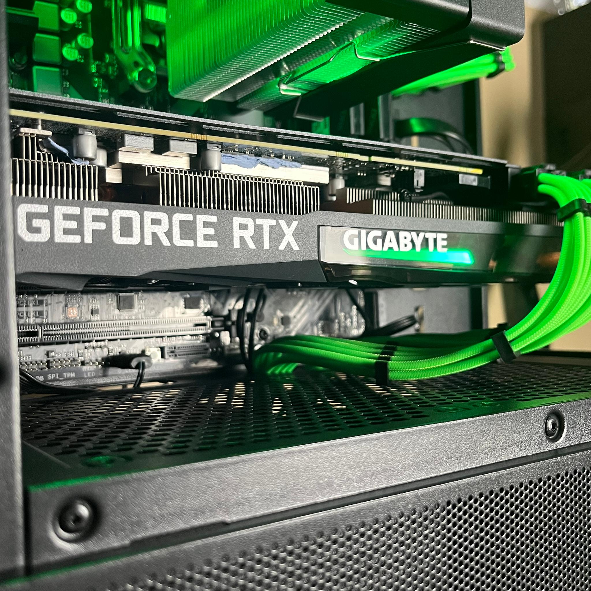 💚🖤Emerald Force Gaming PC🖤💚RTX 3070TI💚🖤Ryzen 5 7600🖤💚16GB DDR5💚🖤1TB NVME SSD🖤💚