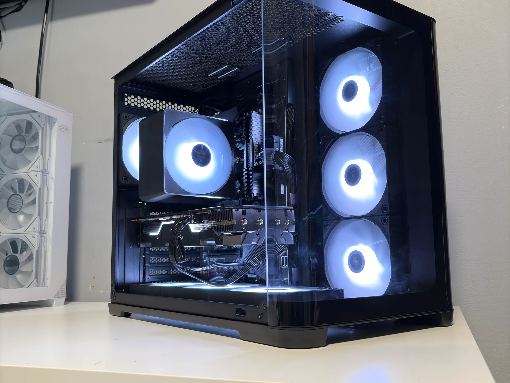 Apex Series Gaming PC / Ryzen 5 + RX 5700 XT / NVMe SSD / Ready to Play!