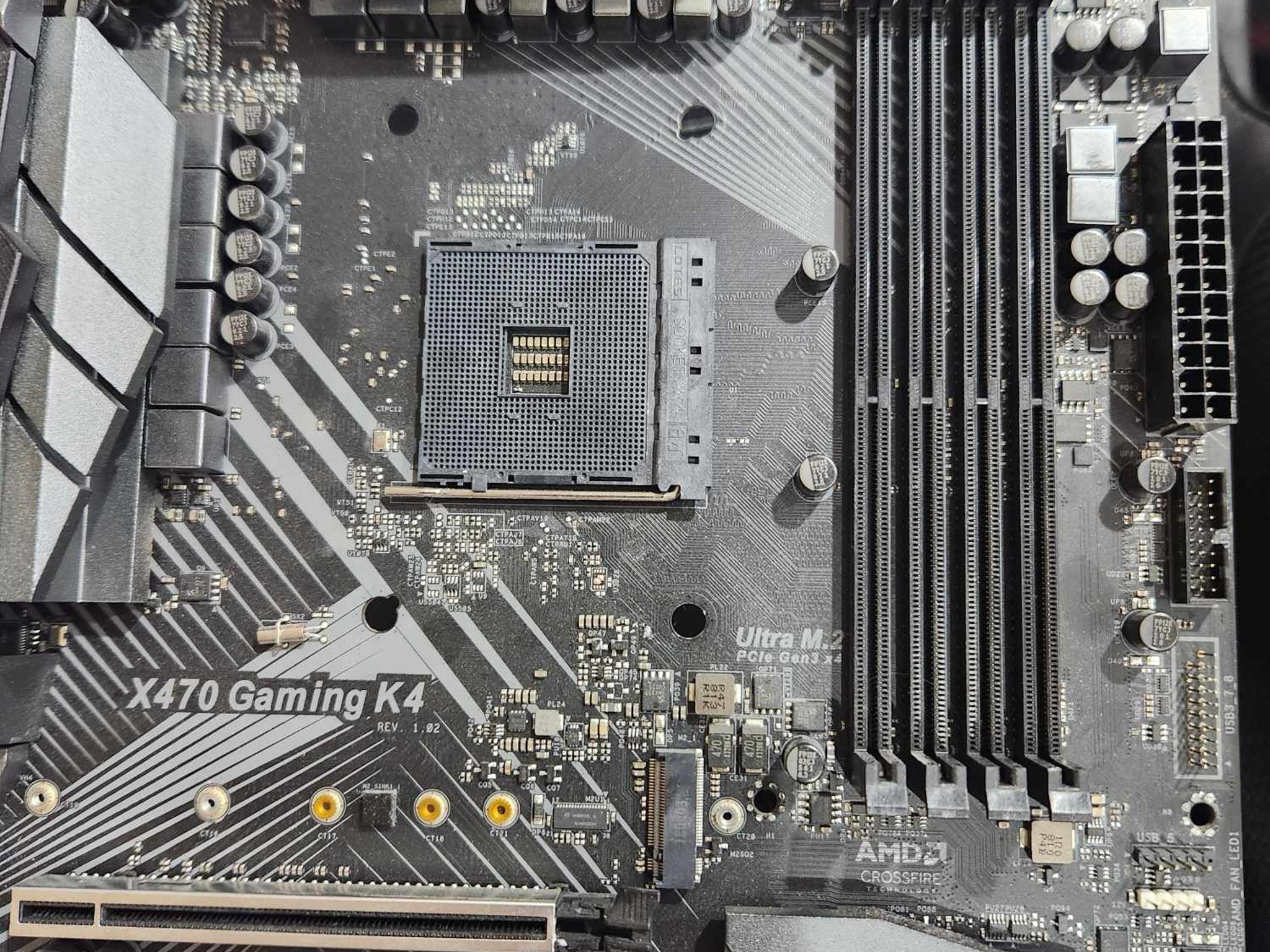 ASRock Fatal1ty X470 Gaming K4 Motherboard ATX AMD X470 AM4 DDR4 SATA3 HDMI RJ45
