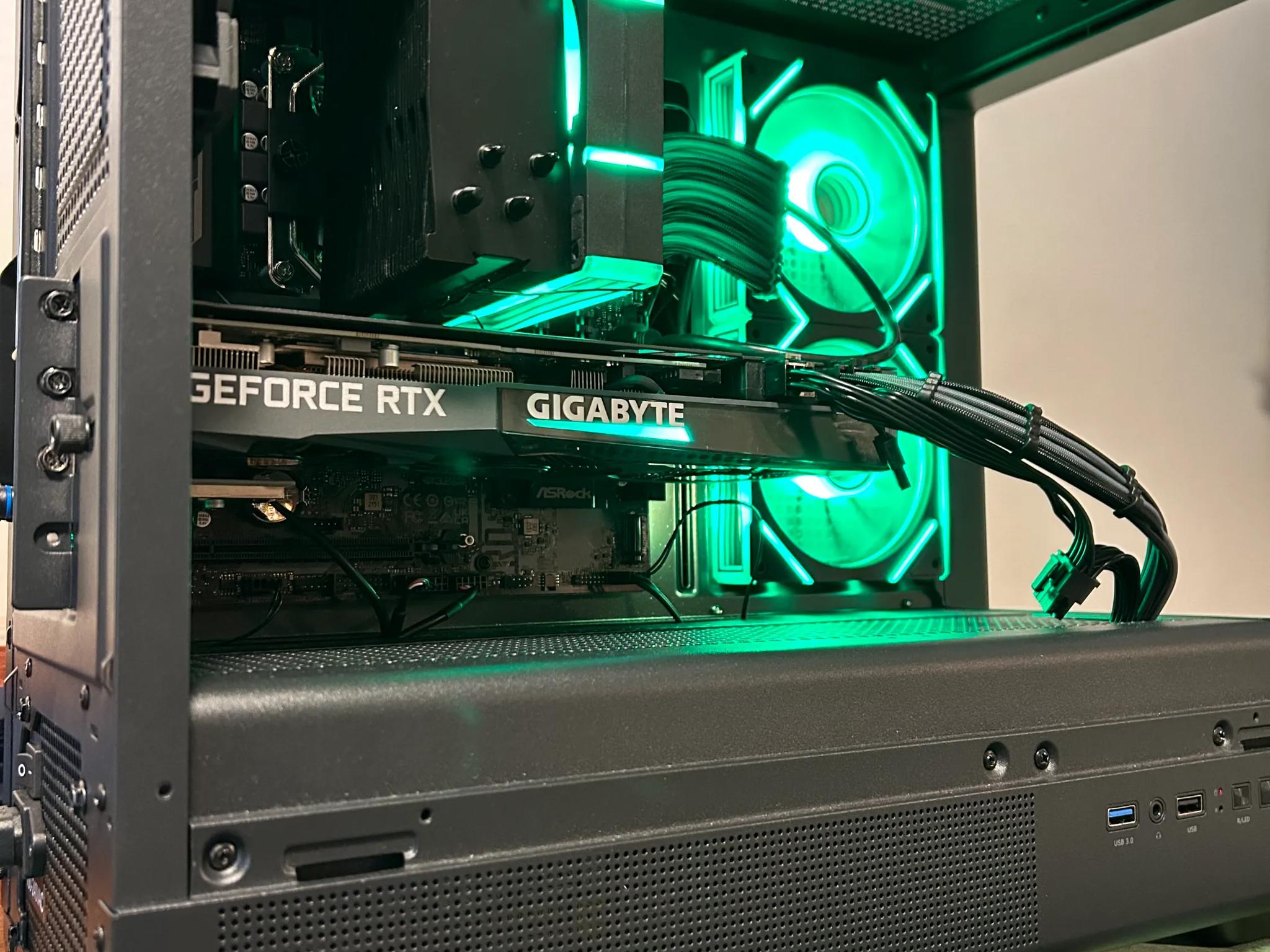 Black 3070 | Intel 12700kf | 16gb | 1TB Storage | Wifi | Black