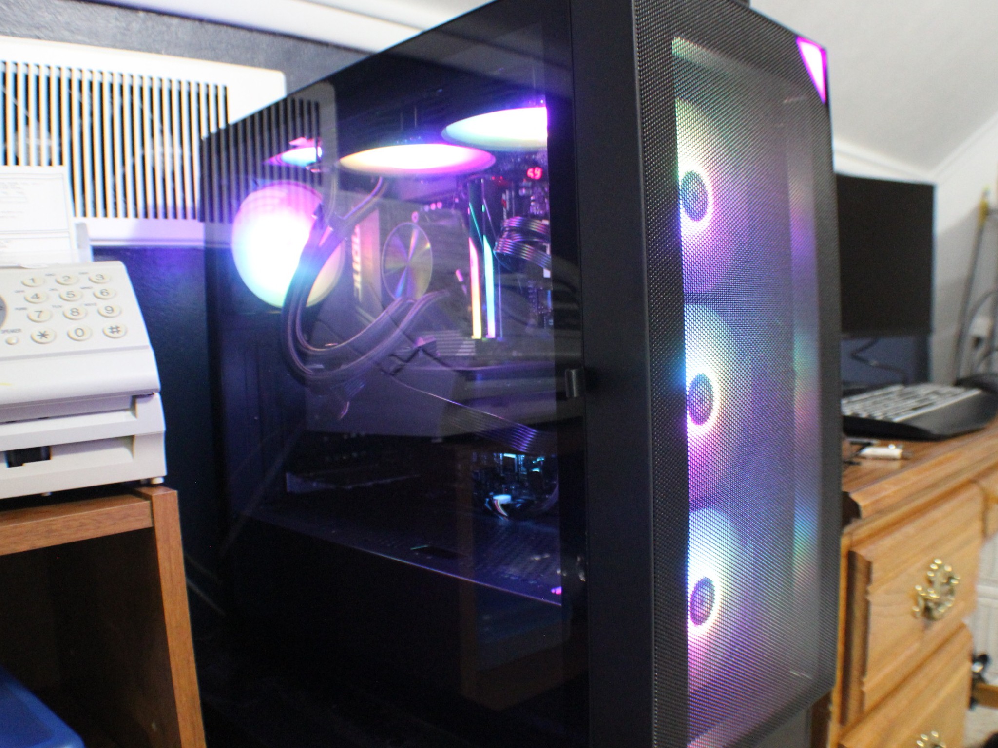RYZEN 9 7950X3D / GIGABYTE X870 AUROS ELITE WIFI7 / INTEL ARC B580OS EL