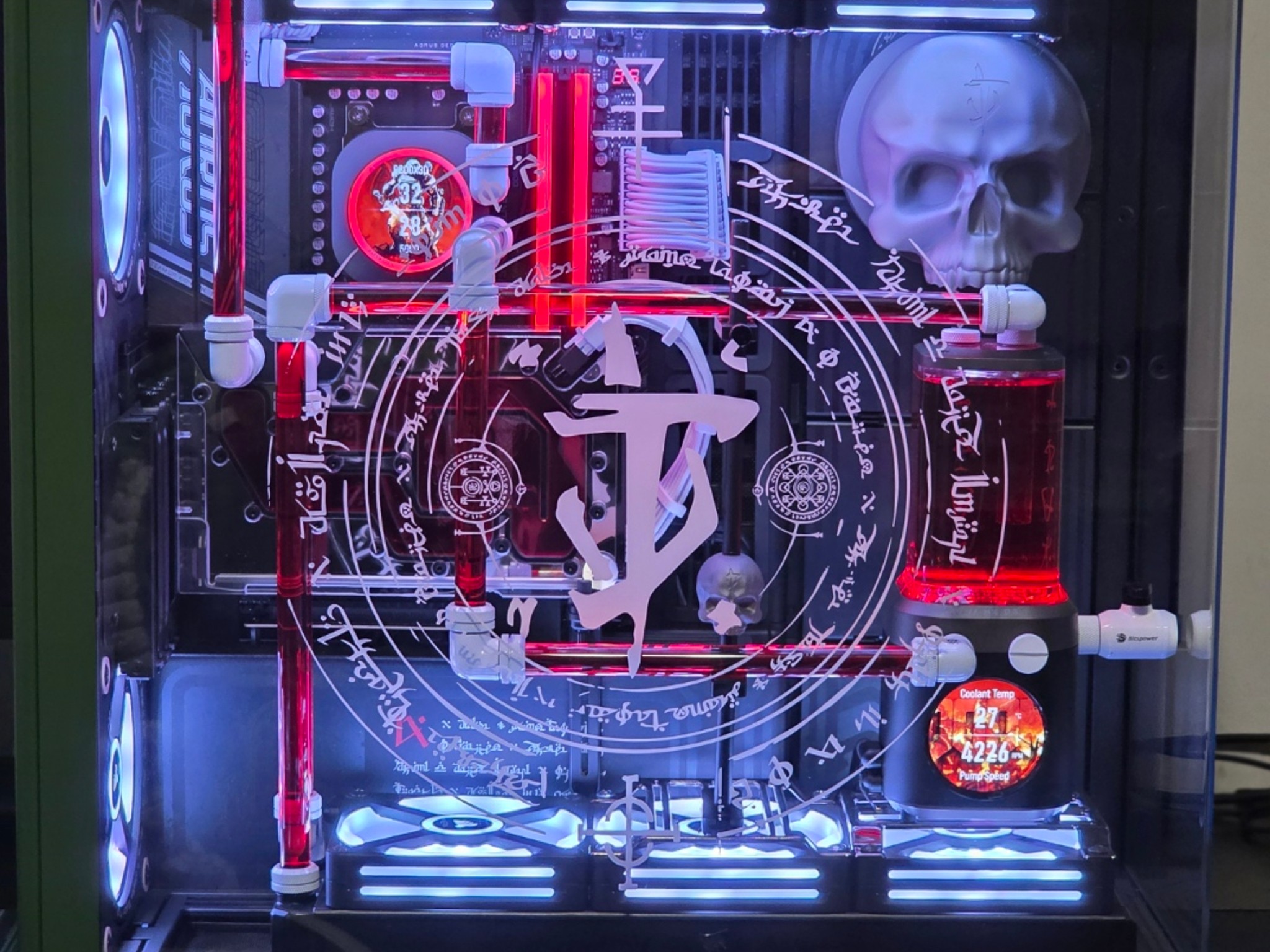 Doombringer Custom Loop RTX 5090 / Ryzen 9800X3D