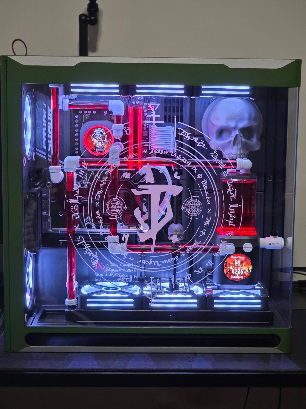 Doombringer Custom Loop RTX 5090 / Ryzen 9800X3D