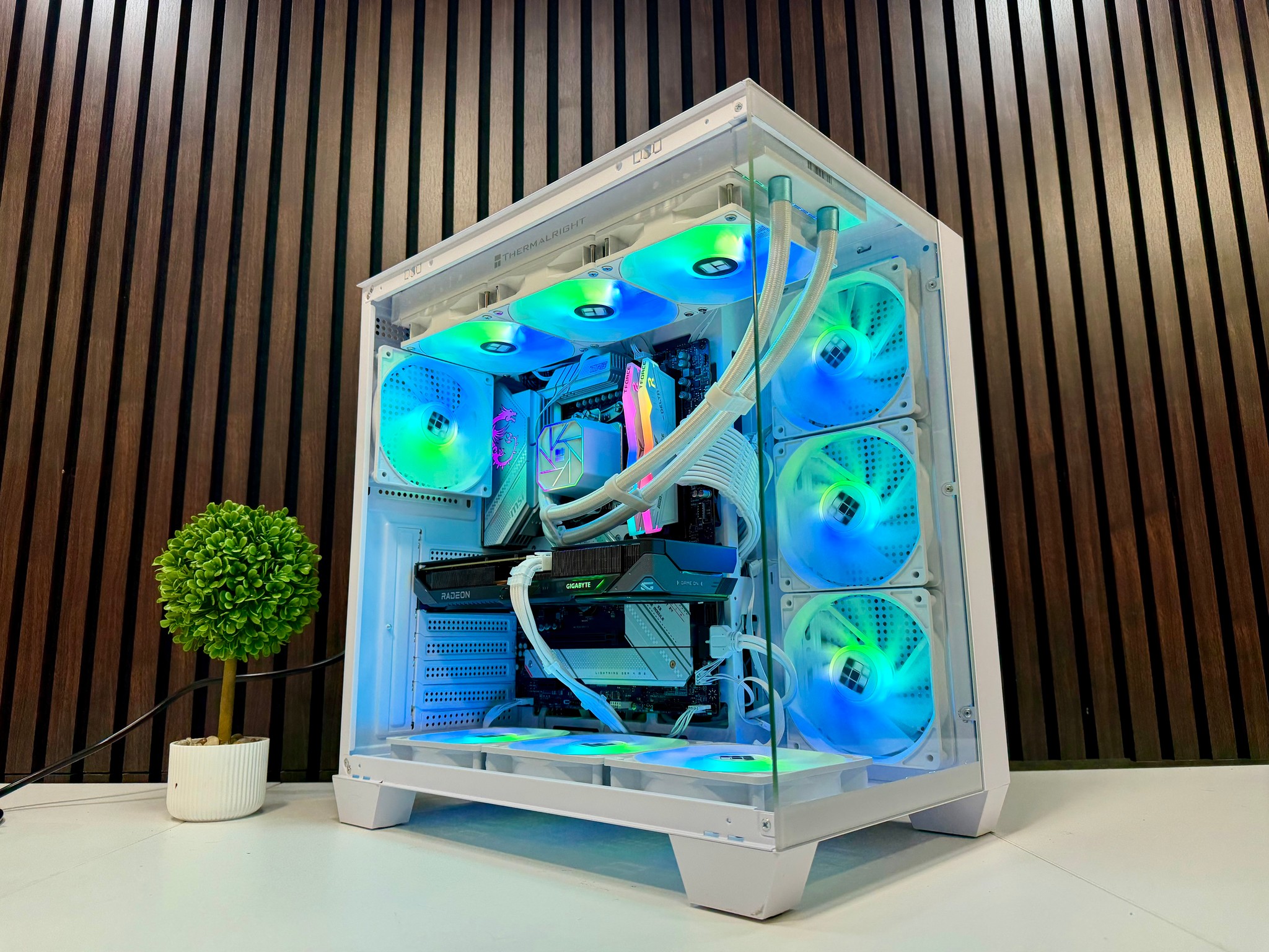 9060XT 16GB | Ryzen 9600X | 32GB DDR5 (CL 30) | 2TB M.2 | 800W Gold PSU | ARGB Fans | Windows 11