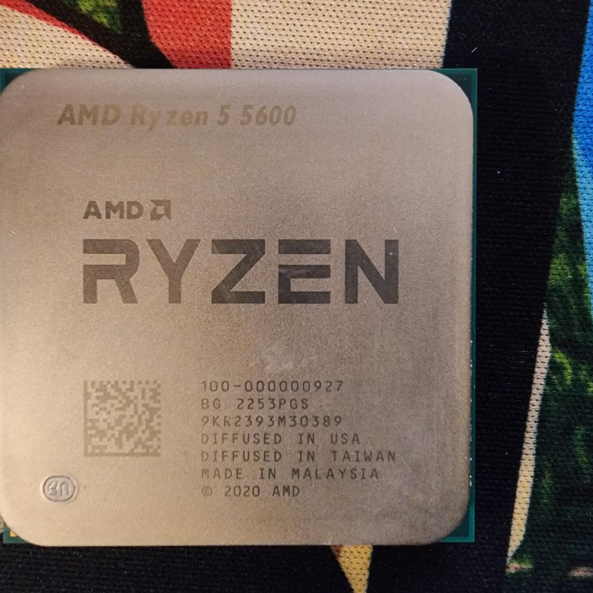 Ryzen 5 5600 W/Stock cooler