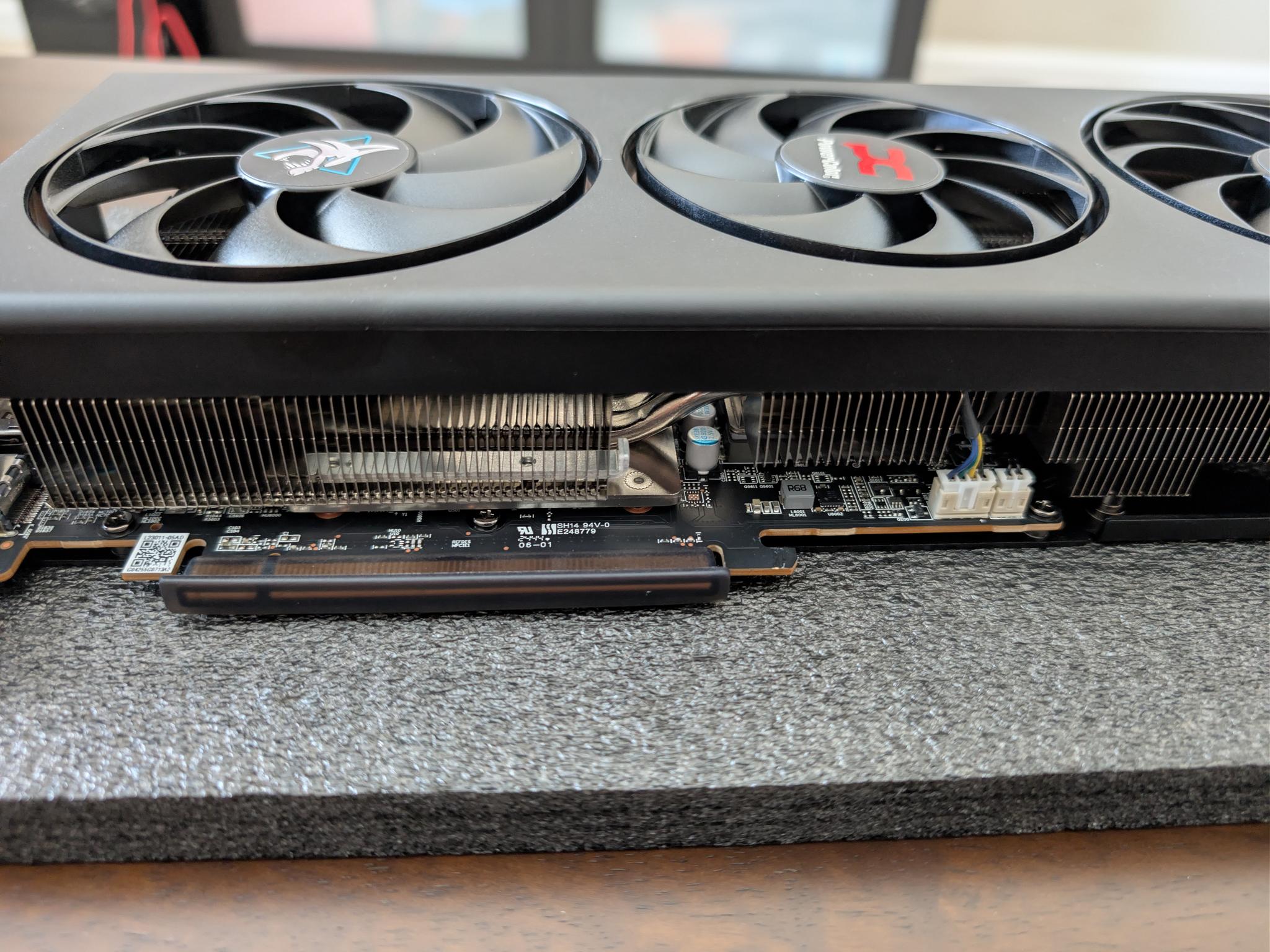 PowerColor Hellhound AMD Radeon RX 9070 XT 16GB GDDR6 - Image 5